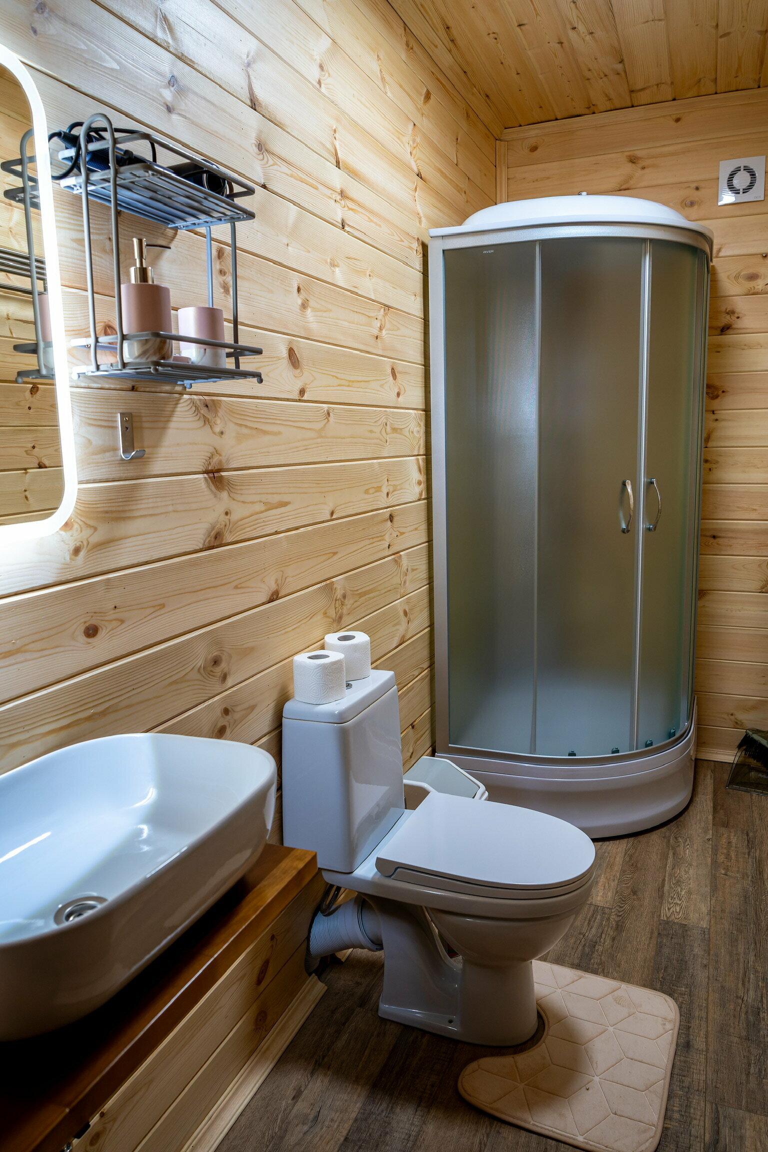 Семейный номер с видом на горы