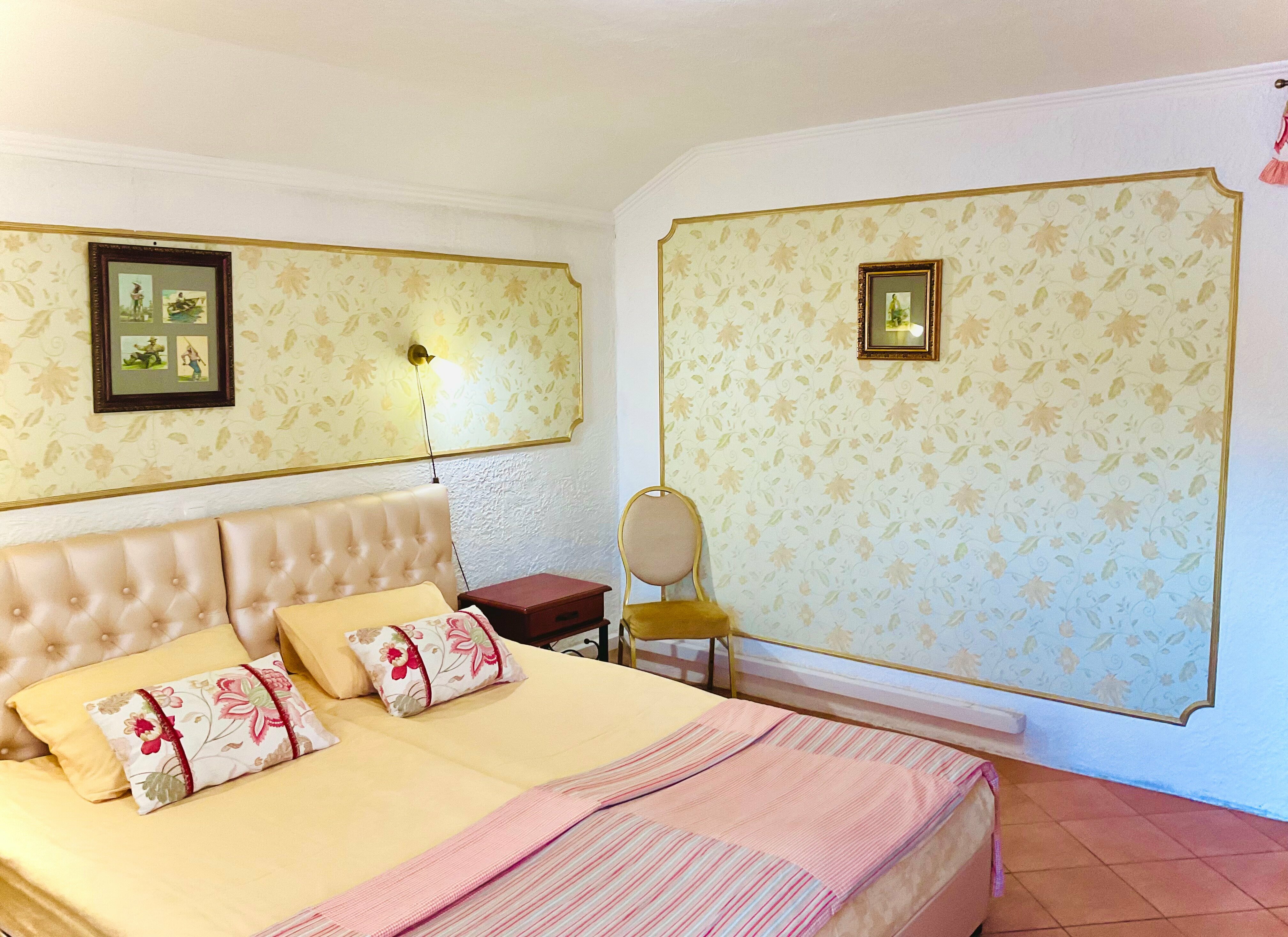 Двухместный номер с 1 кроватью или 2 отдельными кроватями и собственной ванной комнатой