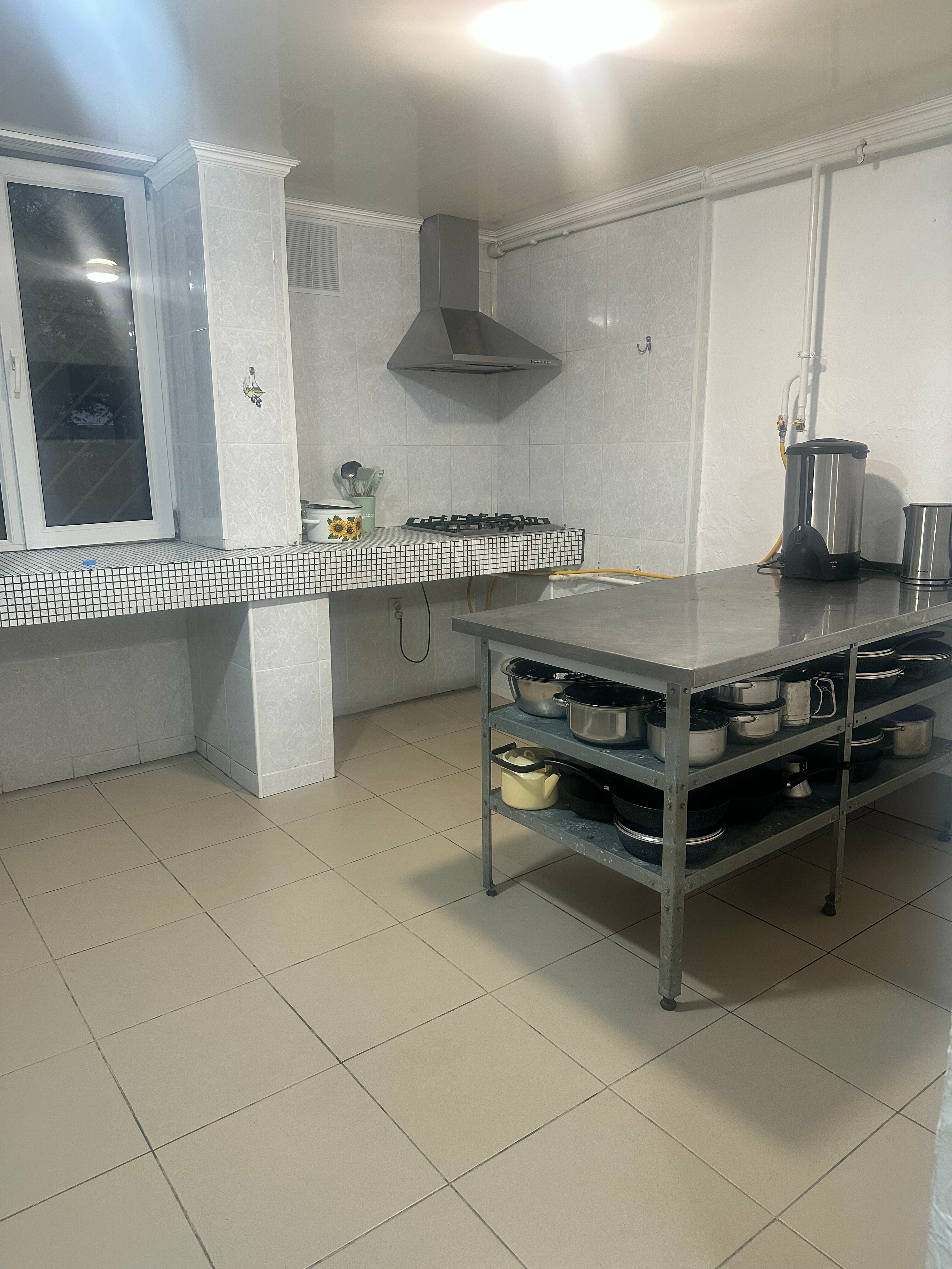 Общий 6-местный номер для мужчин и женщин