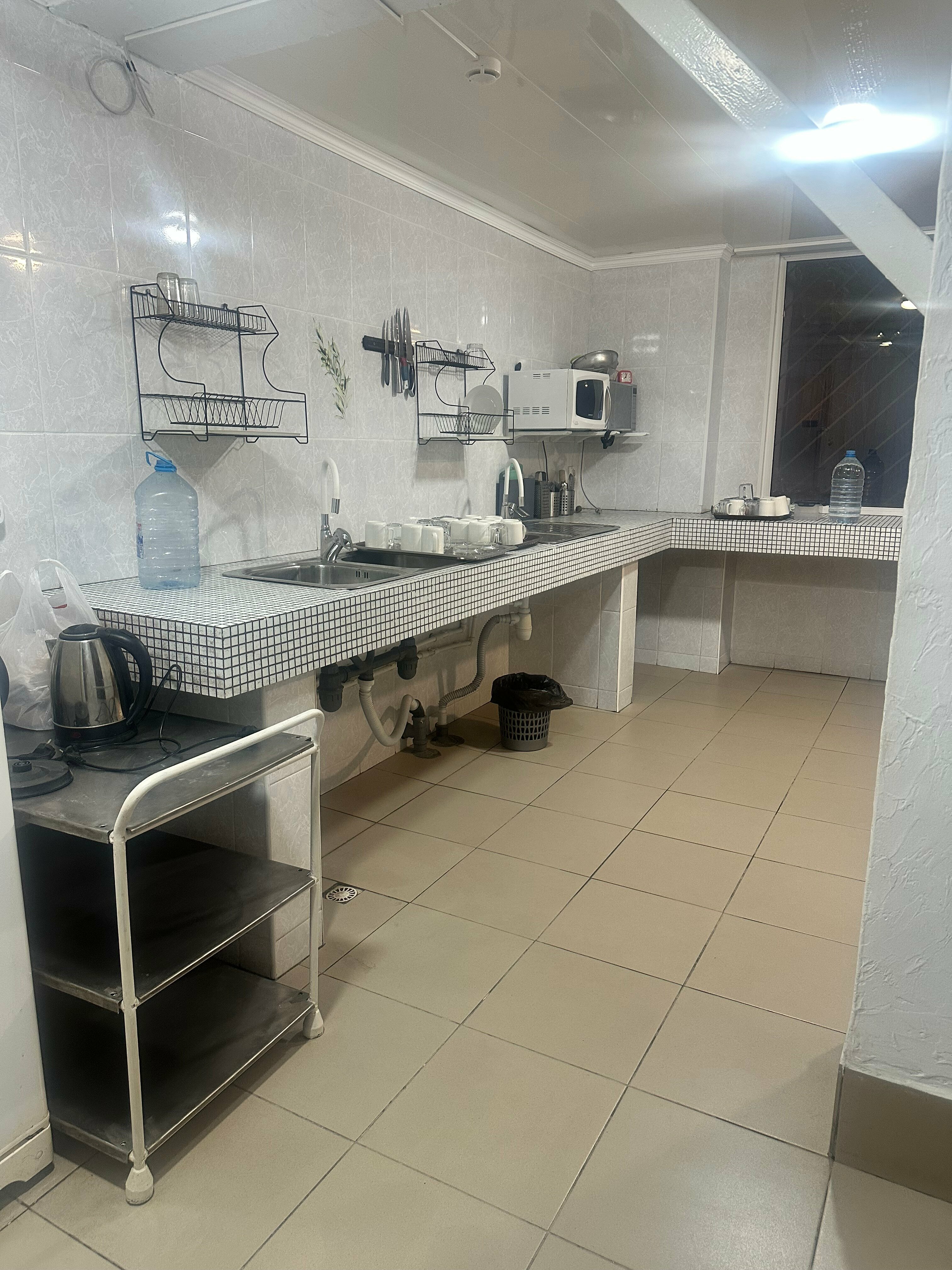 Общий 6-местный номер для мужчин и женщин