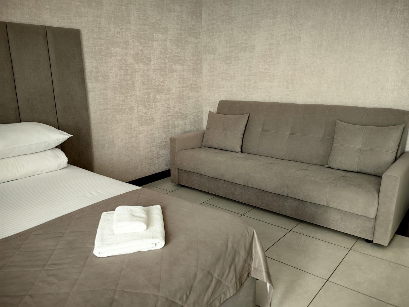 Четырехместный номер с балконом