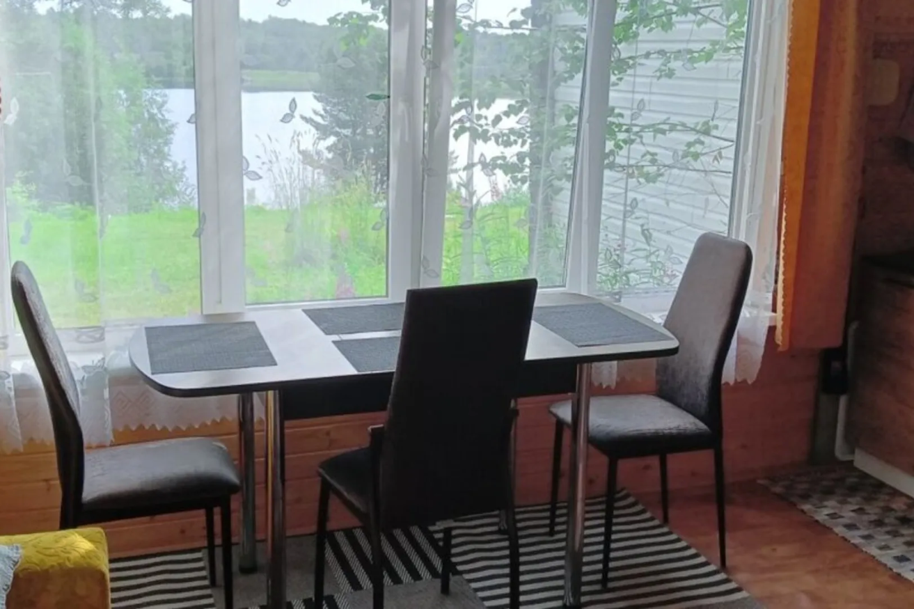 Дом с видом на озеро