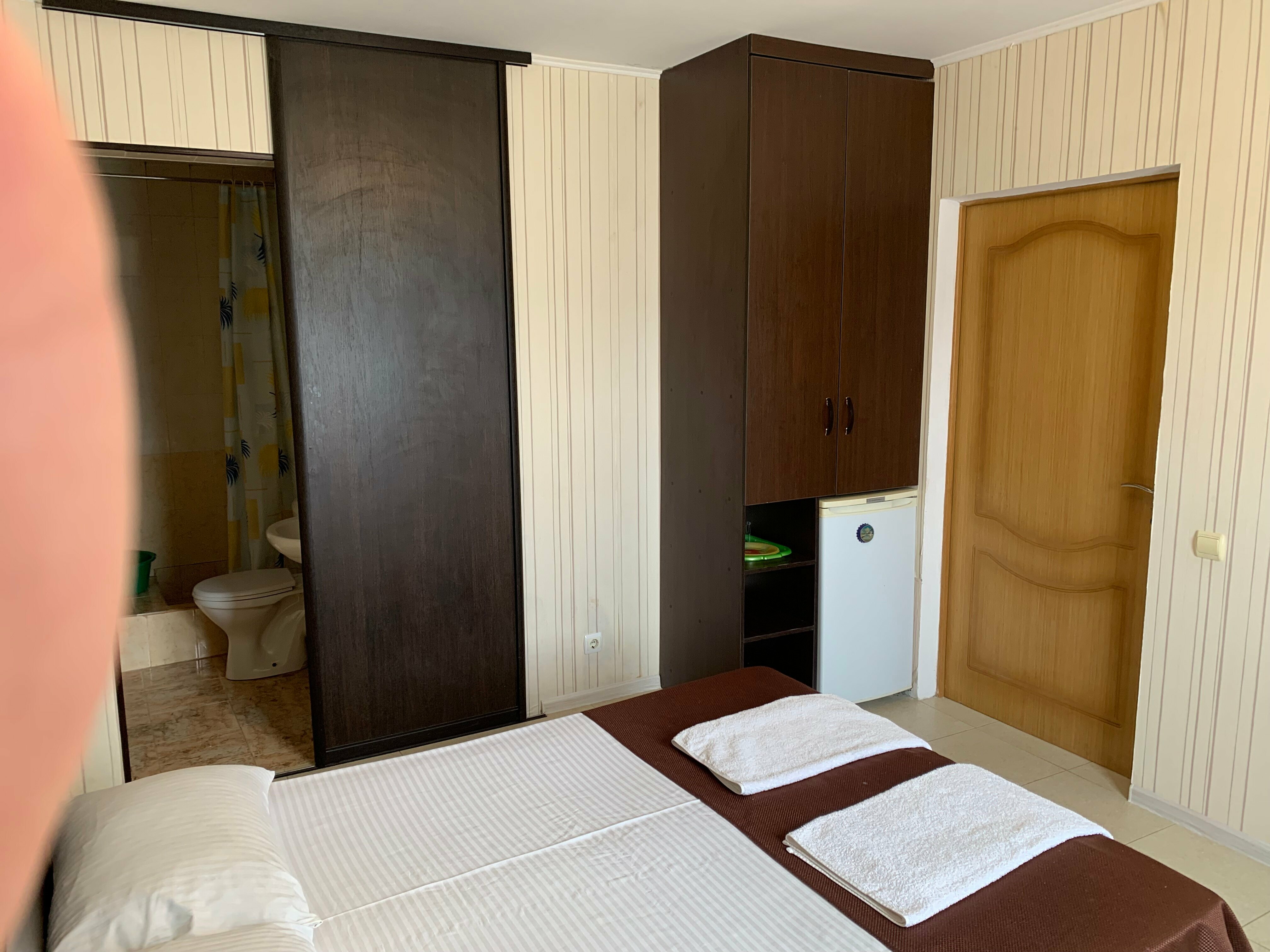 Трехместный номер с окном