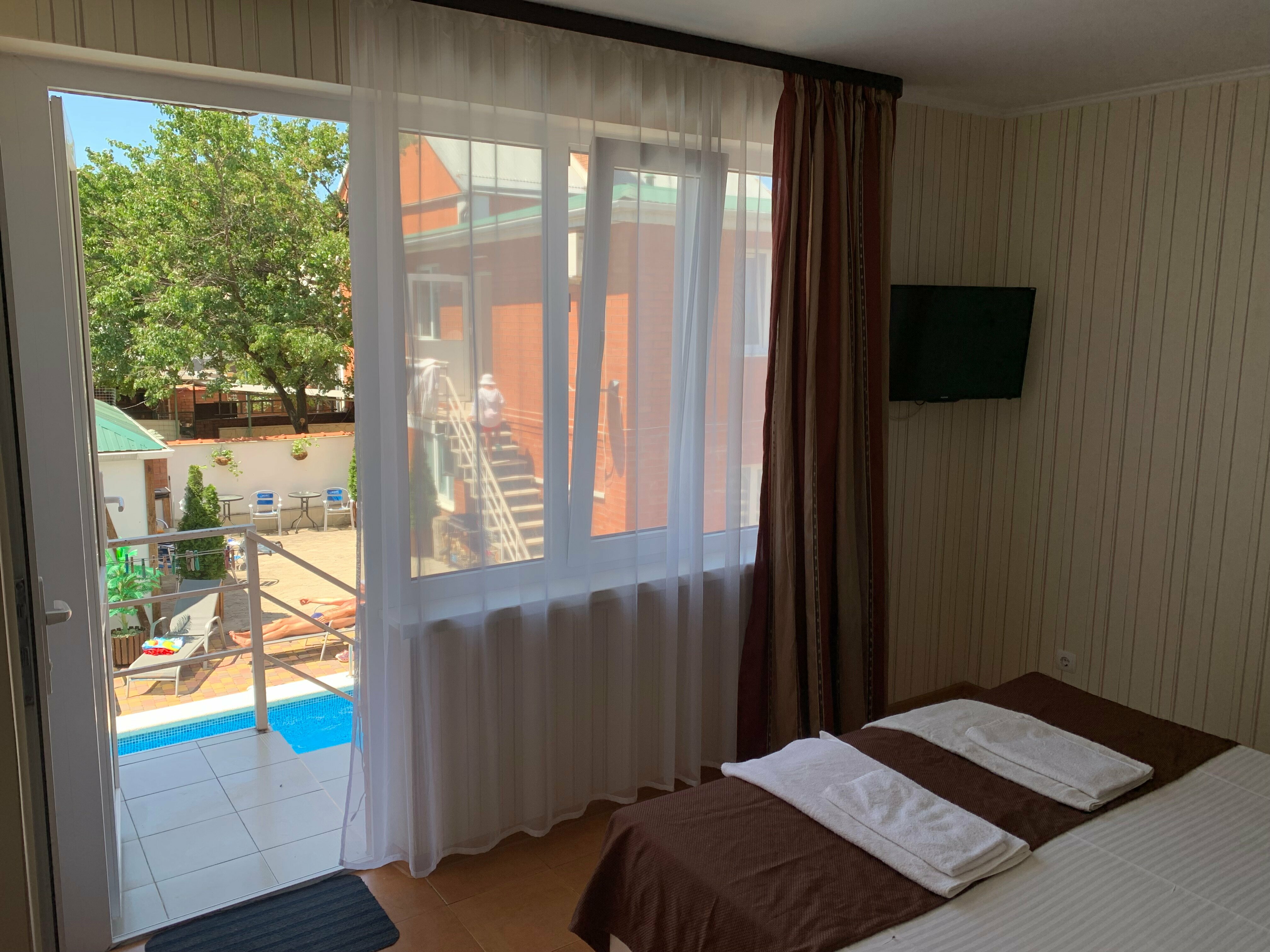 Номер-студия с видом на бассейн