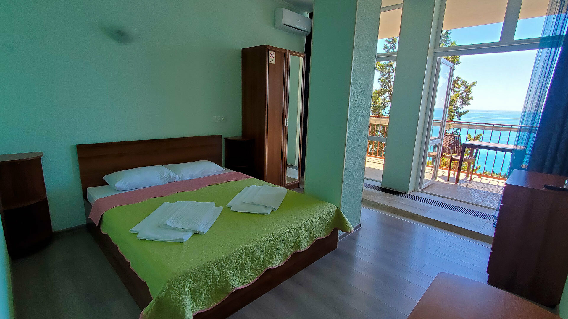 Двухместный однокомнатный люкс с кухней и видом на море