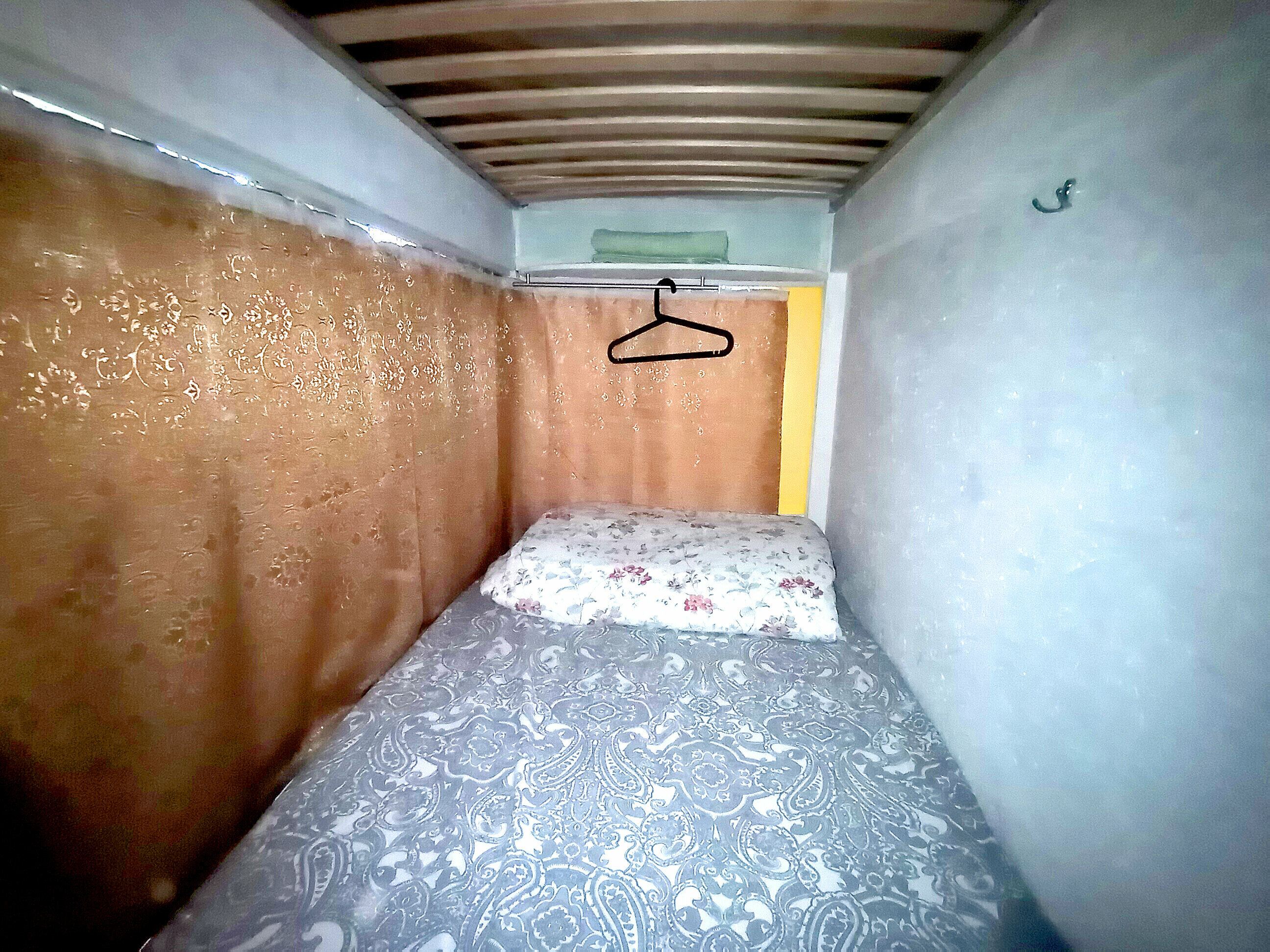 Четырехместный номер с общей ванной комнатой