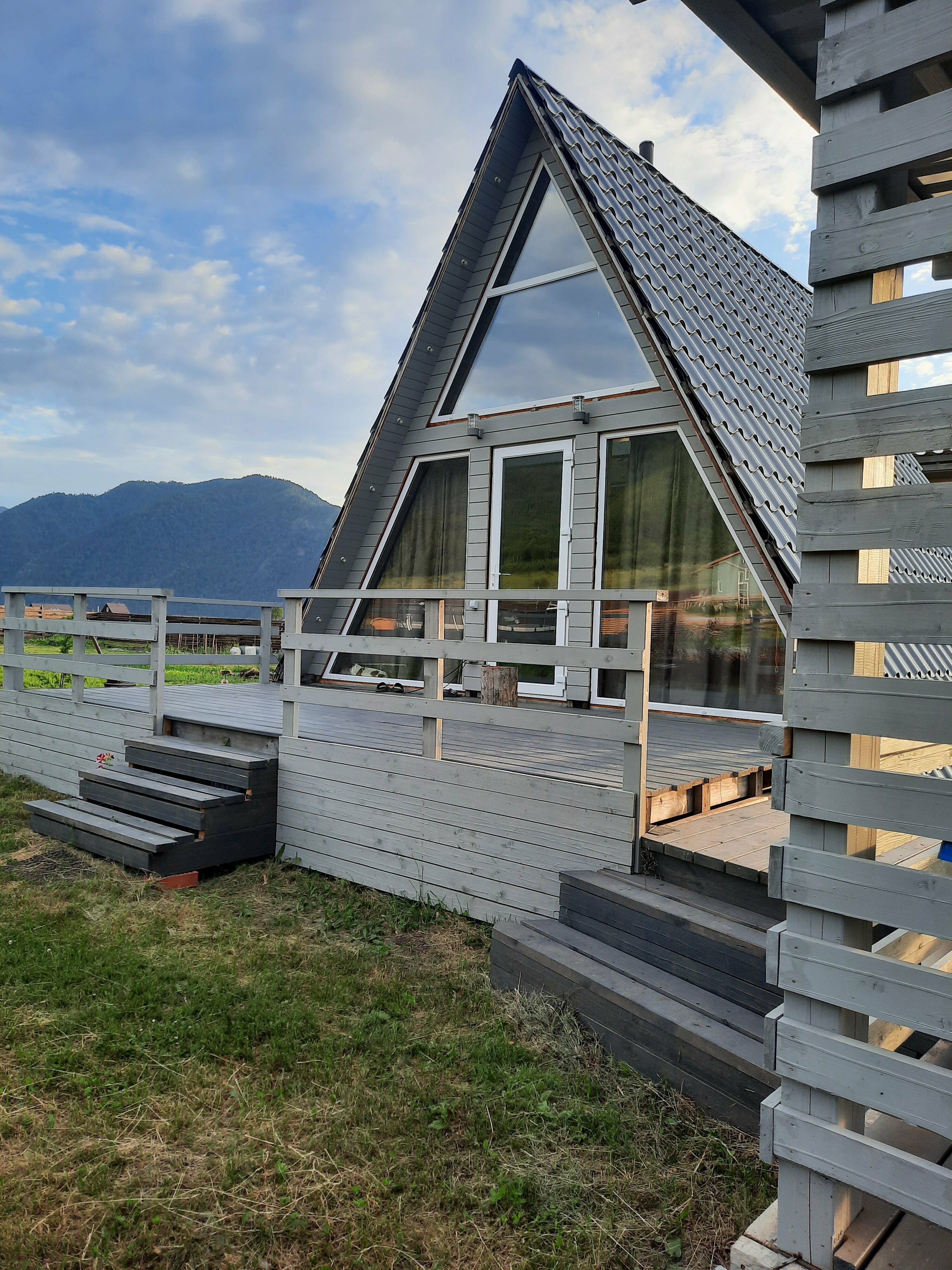 Дом с видом на горы