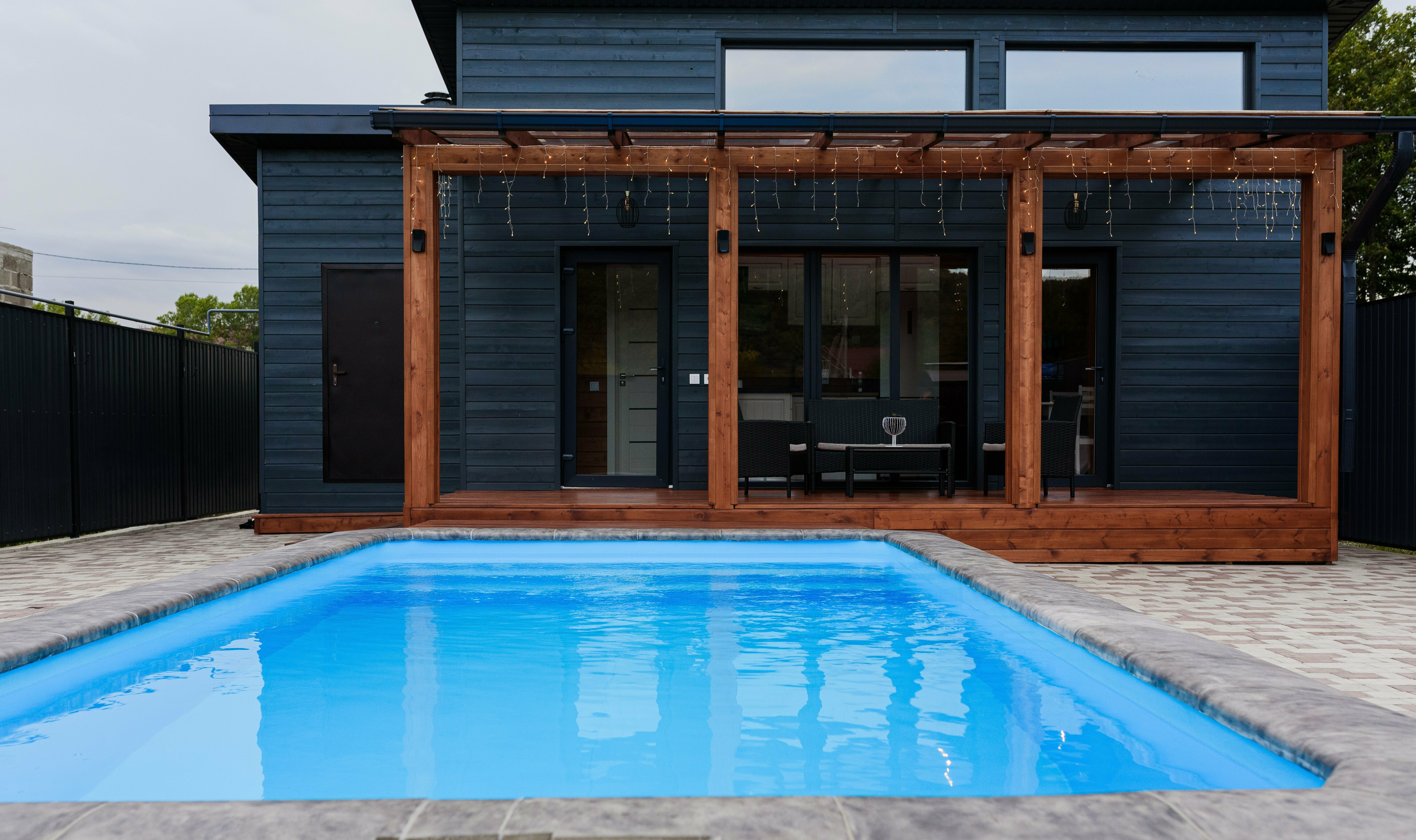 Дом с собственным бассейном