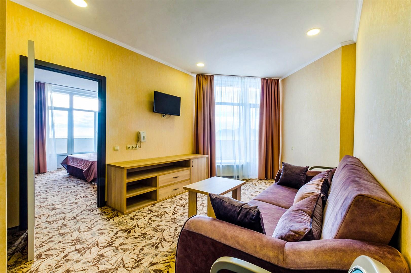 Семейный полулюкс