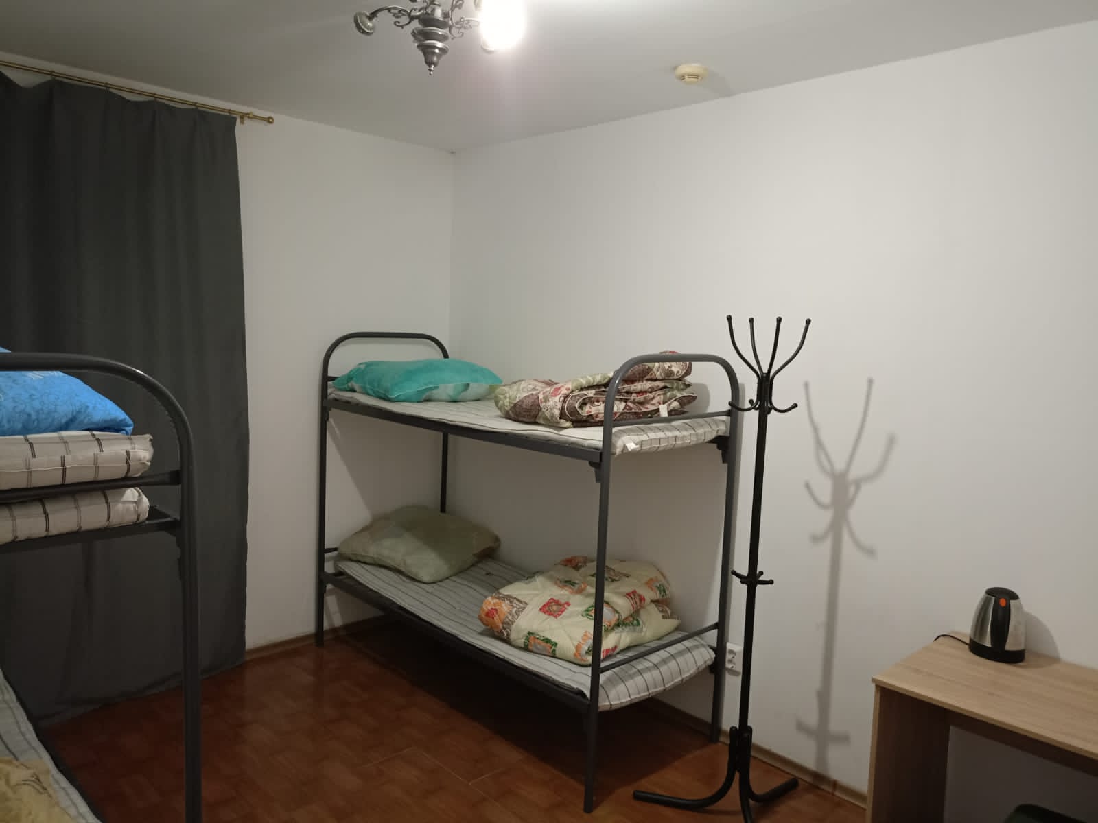 Общий 8-местный номер для мужчин