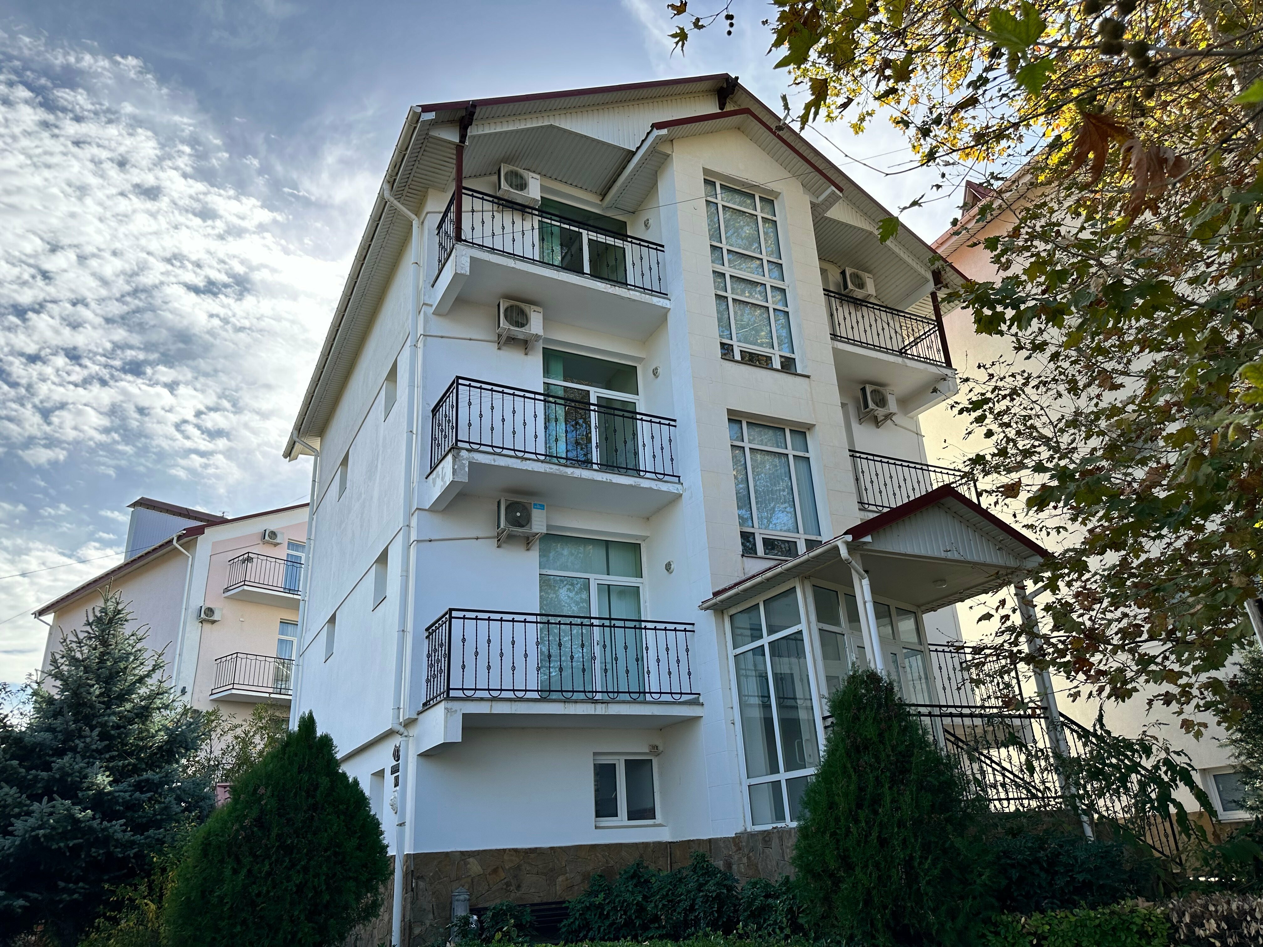 Семейный номер с балконом