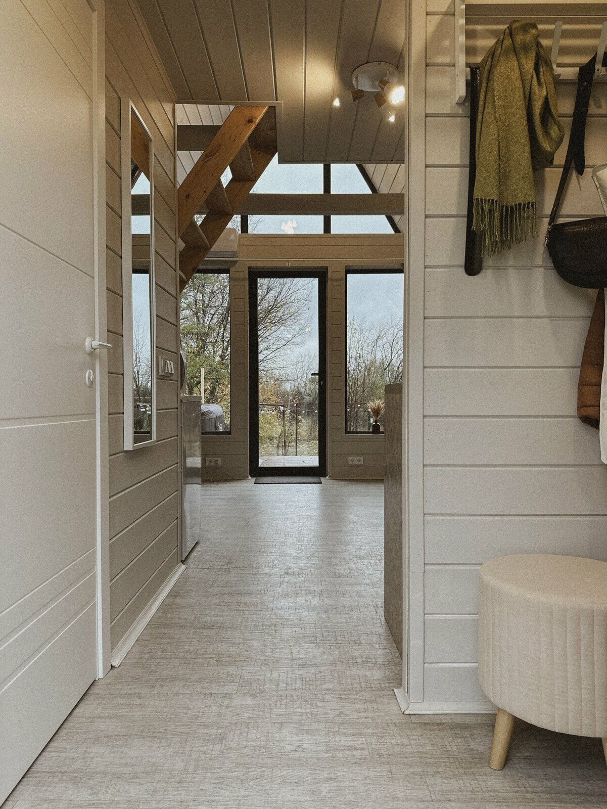 Треугольное шале Мокко с джакузи