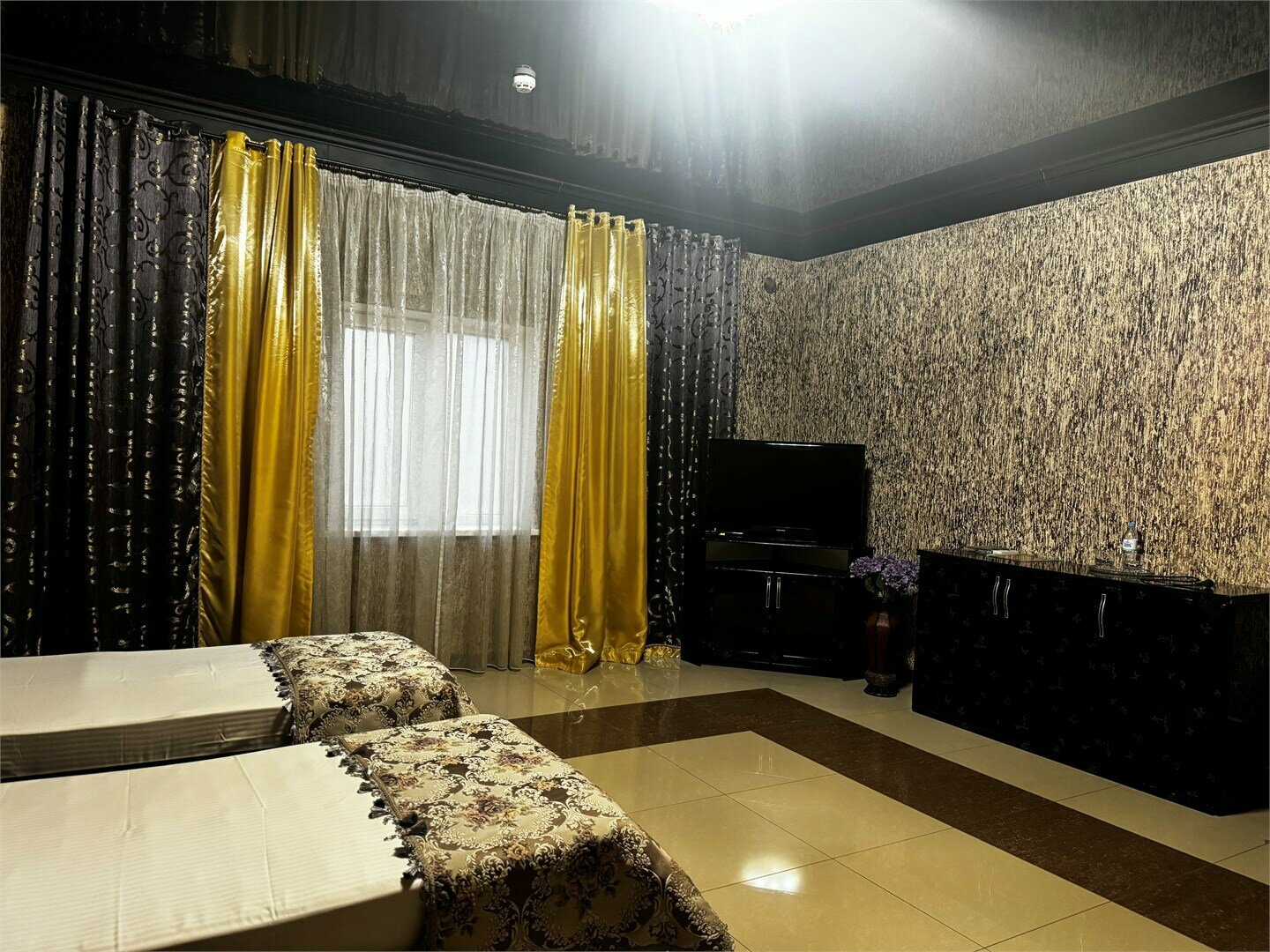 Улучшенный трехместный номер