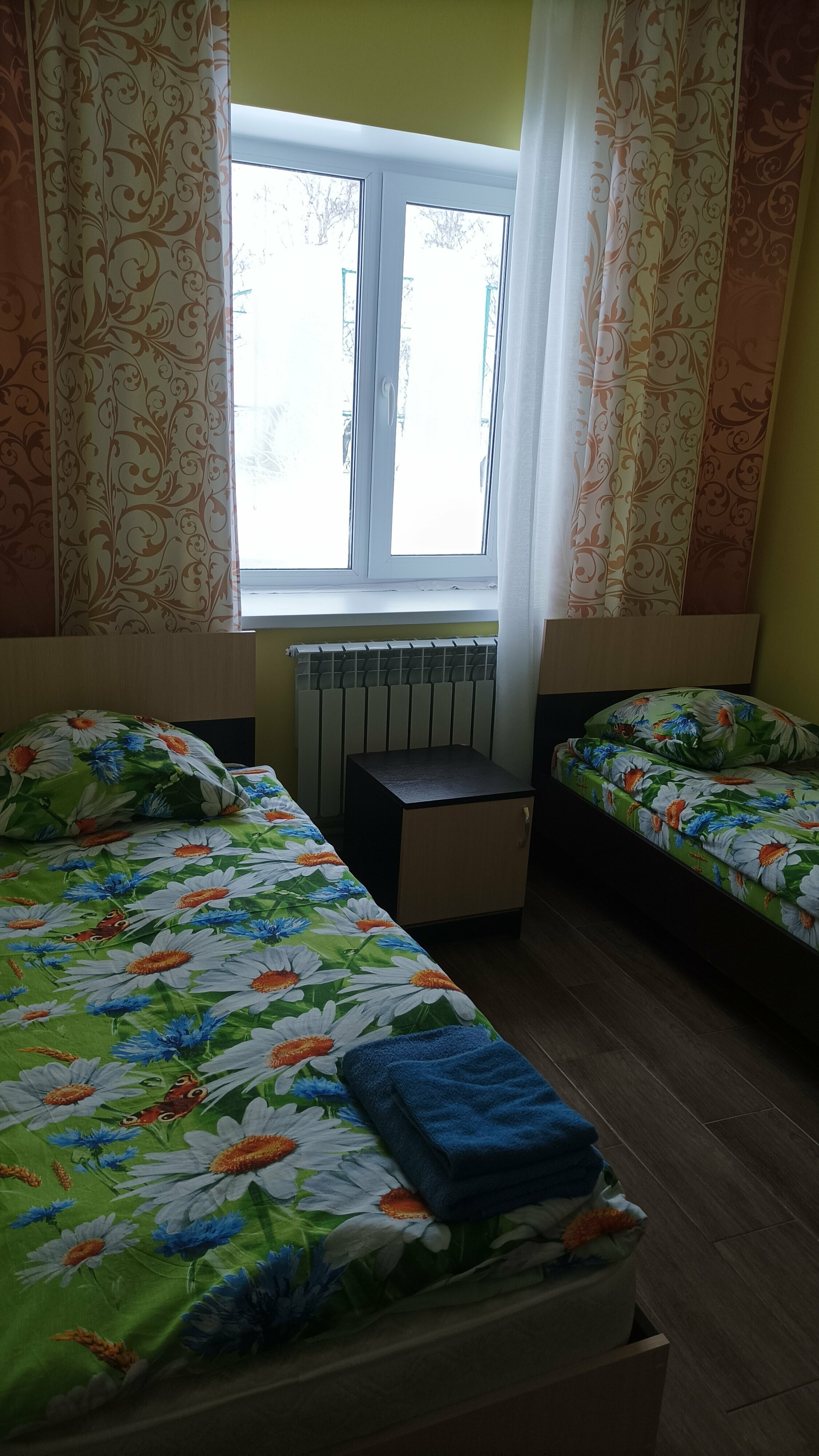 Семейный номер с видом на озеро