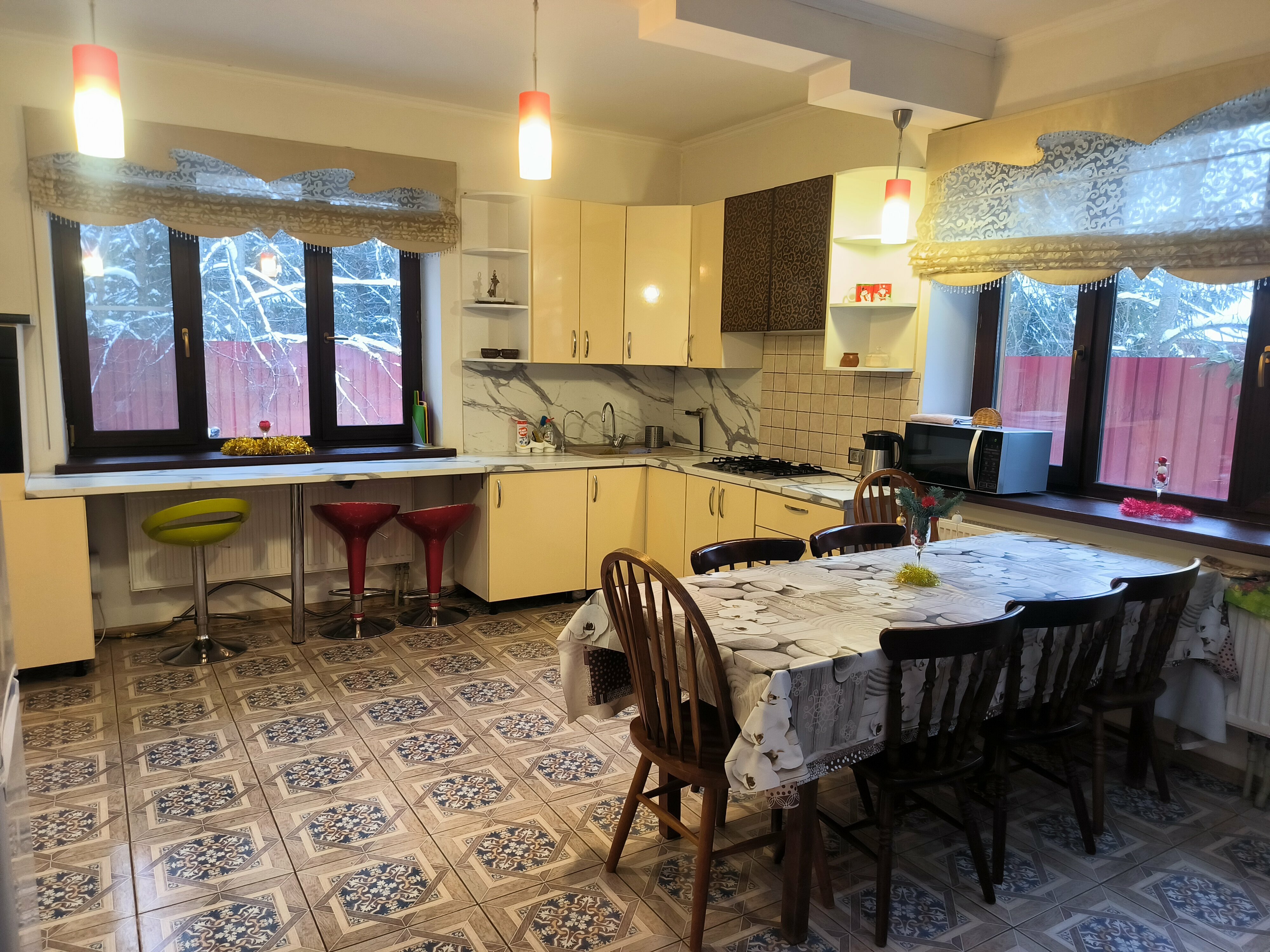 Коттедж с видом на лес