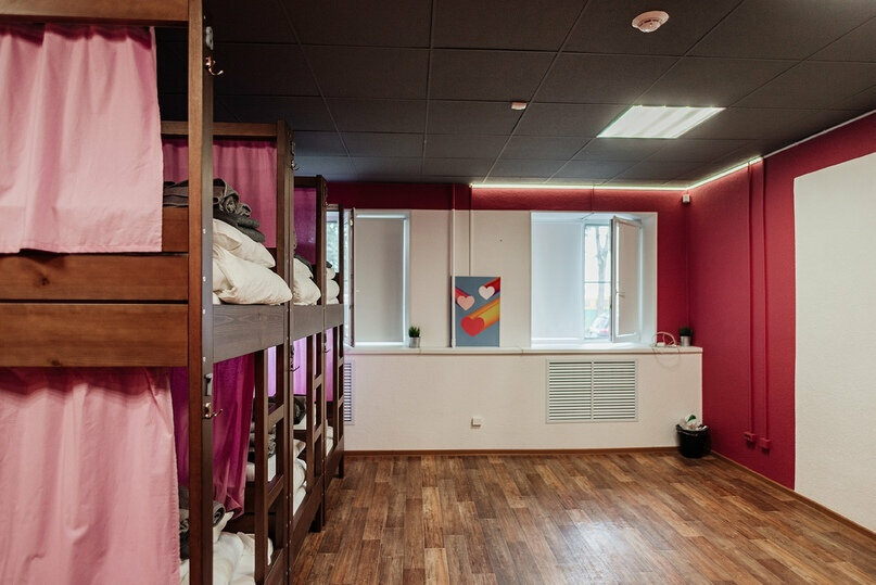 Кровать в общем 8-местном номере