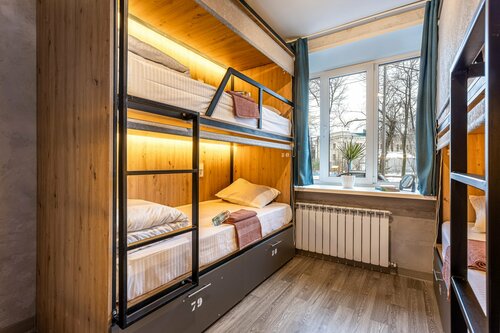 7. Кровать в общем 6-местном номере для мужчин