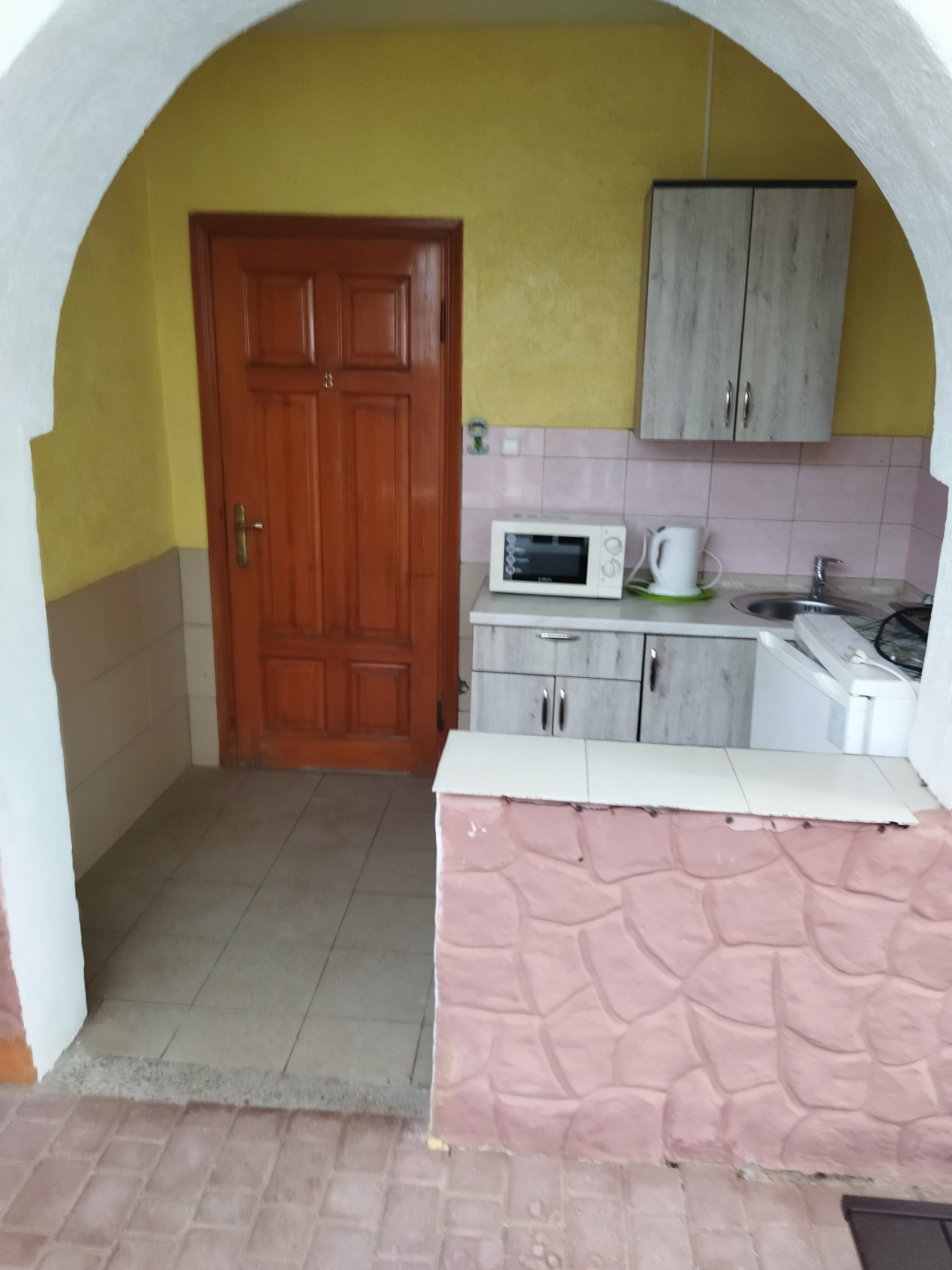 Трехместный номер с террасой