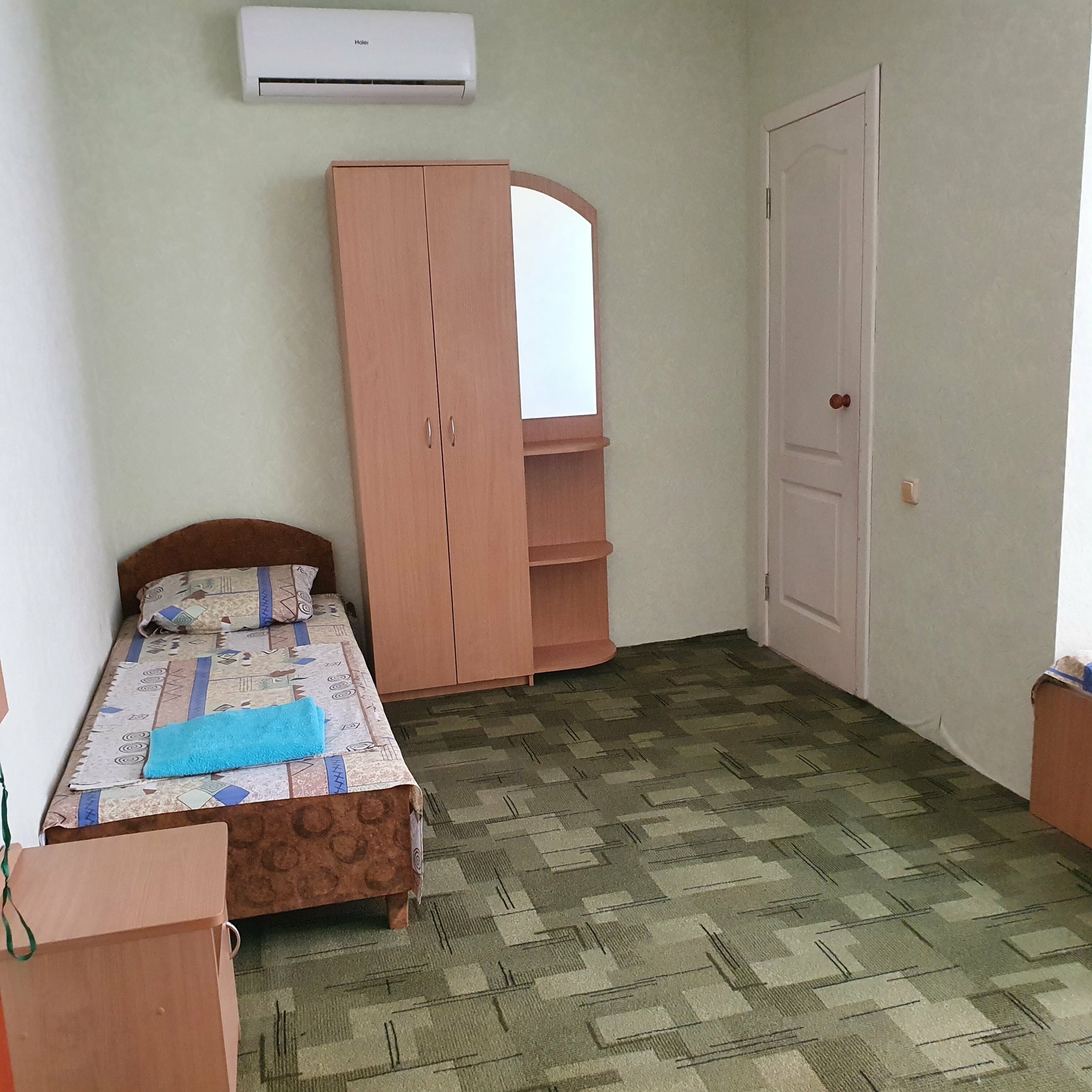 Трехместный номер с душем