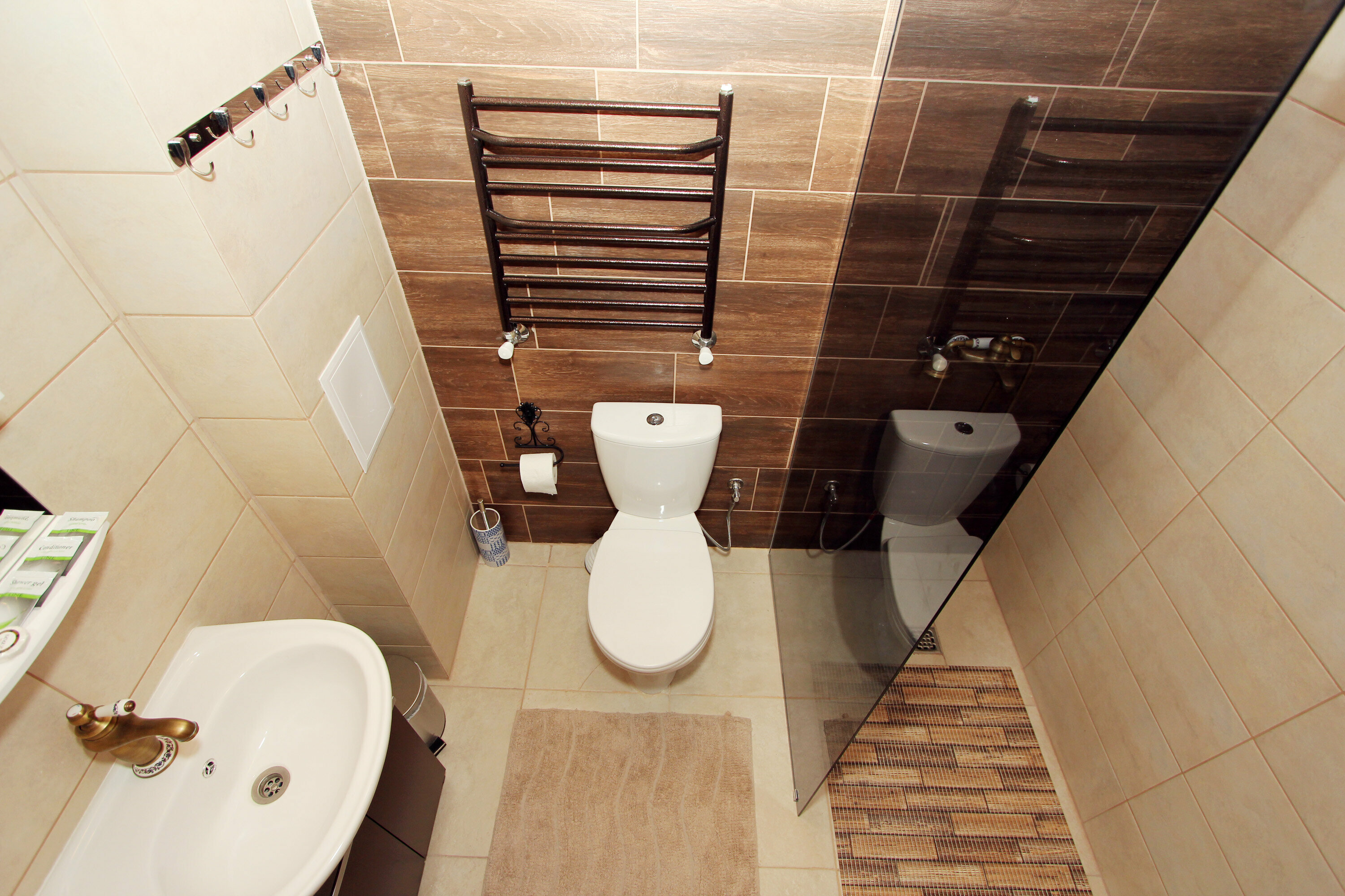 Двухместный номер с 2 отдельными кроватями и балконом