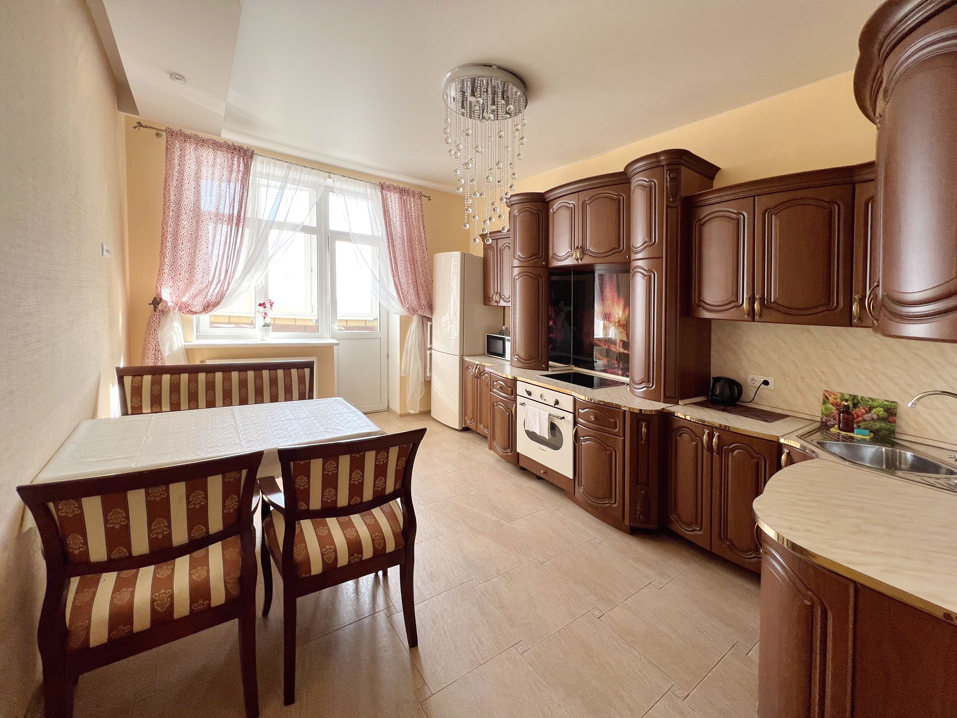 Абажур Малыгина 90 ( до 3 спальных мест, до 6 человек)