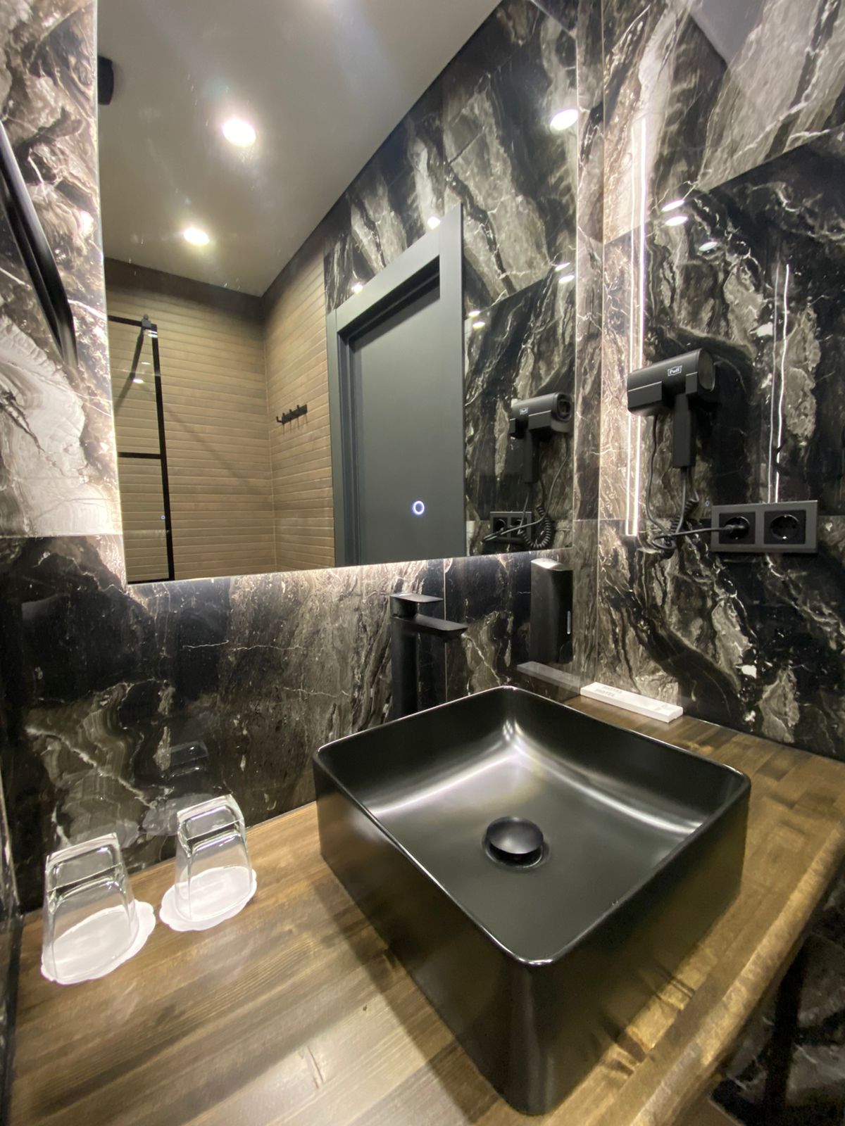 Люкс с кроватью размера «king-size»