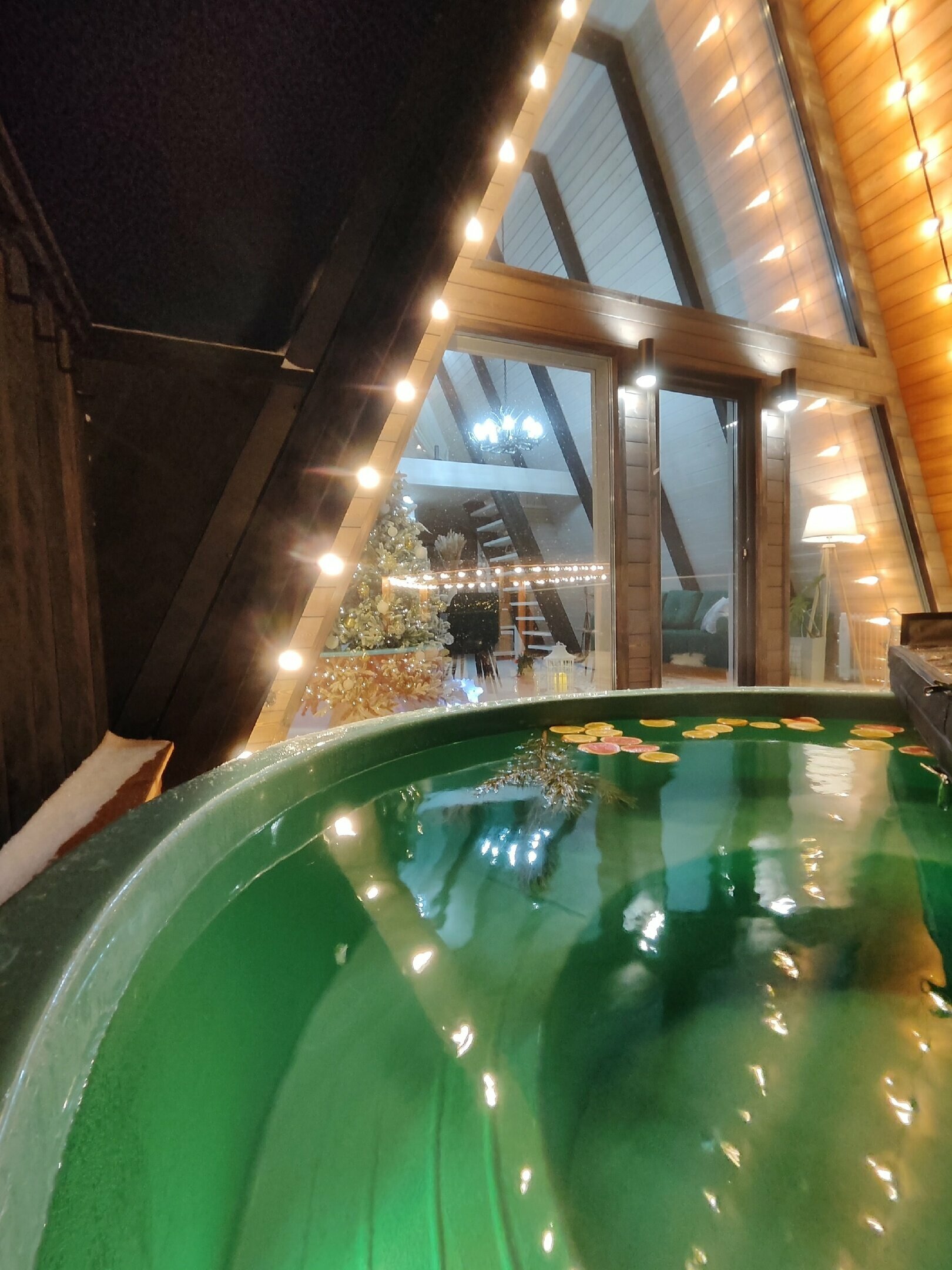 Двухуровневый четырехместный номер