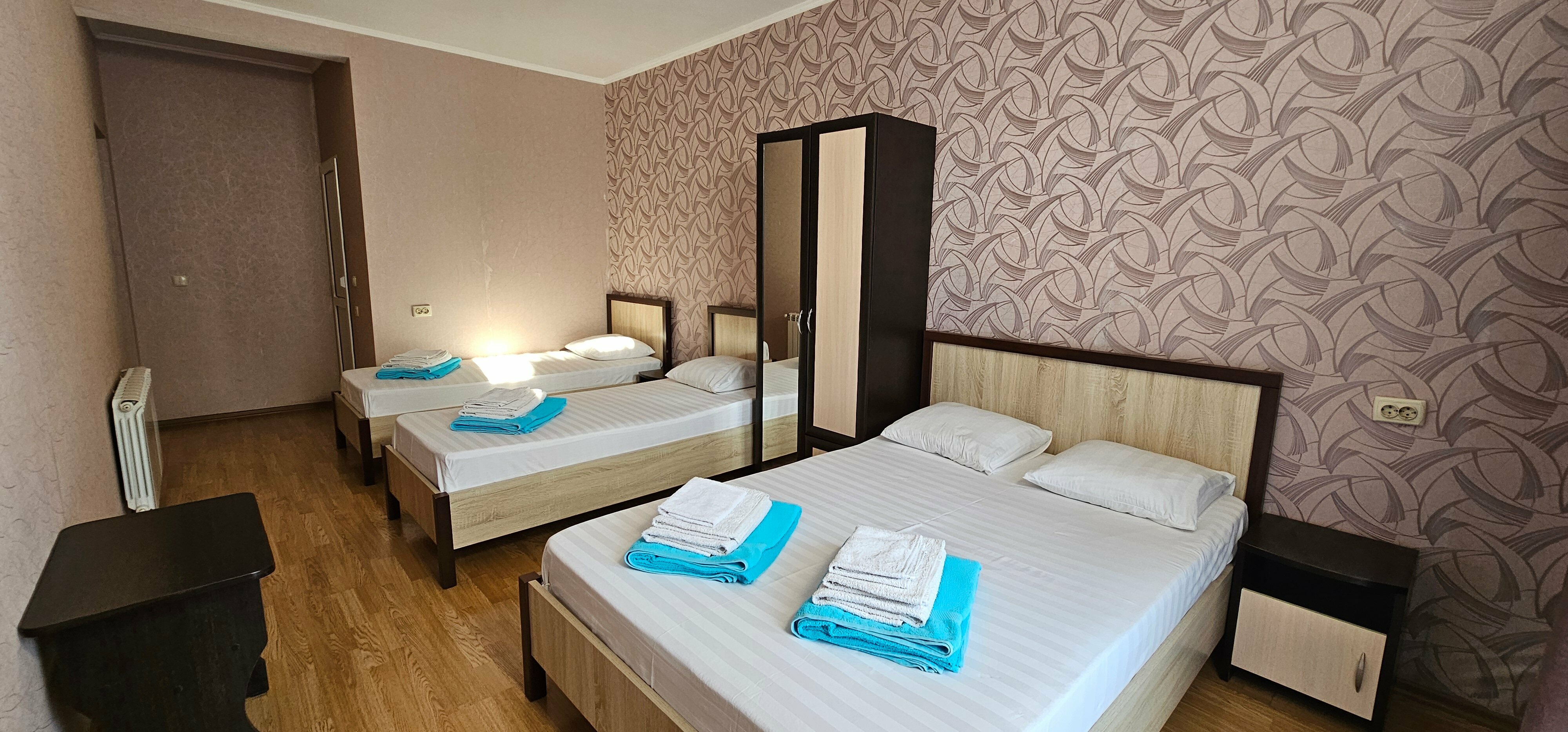 Четырехместный номер с балконом