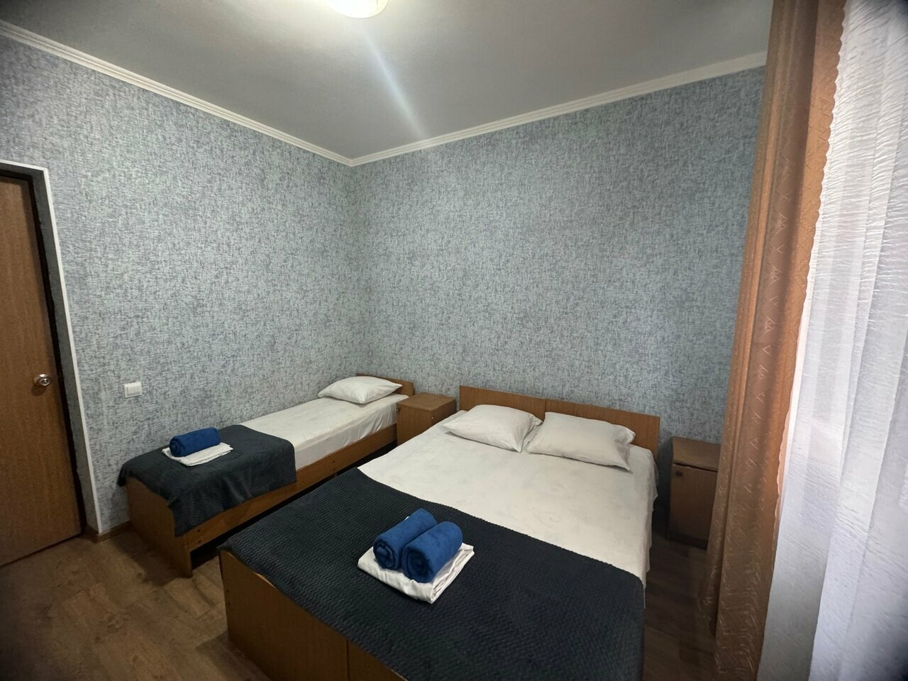 Трехместный номер эконом-класса