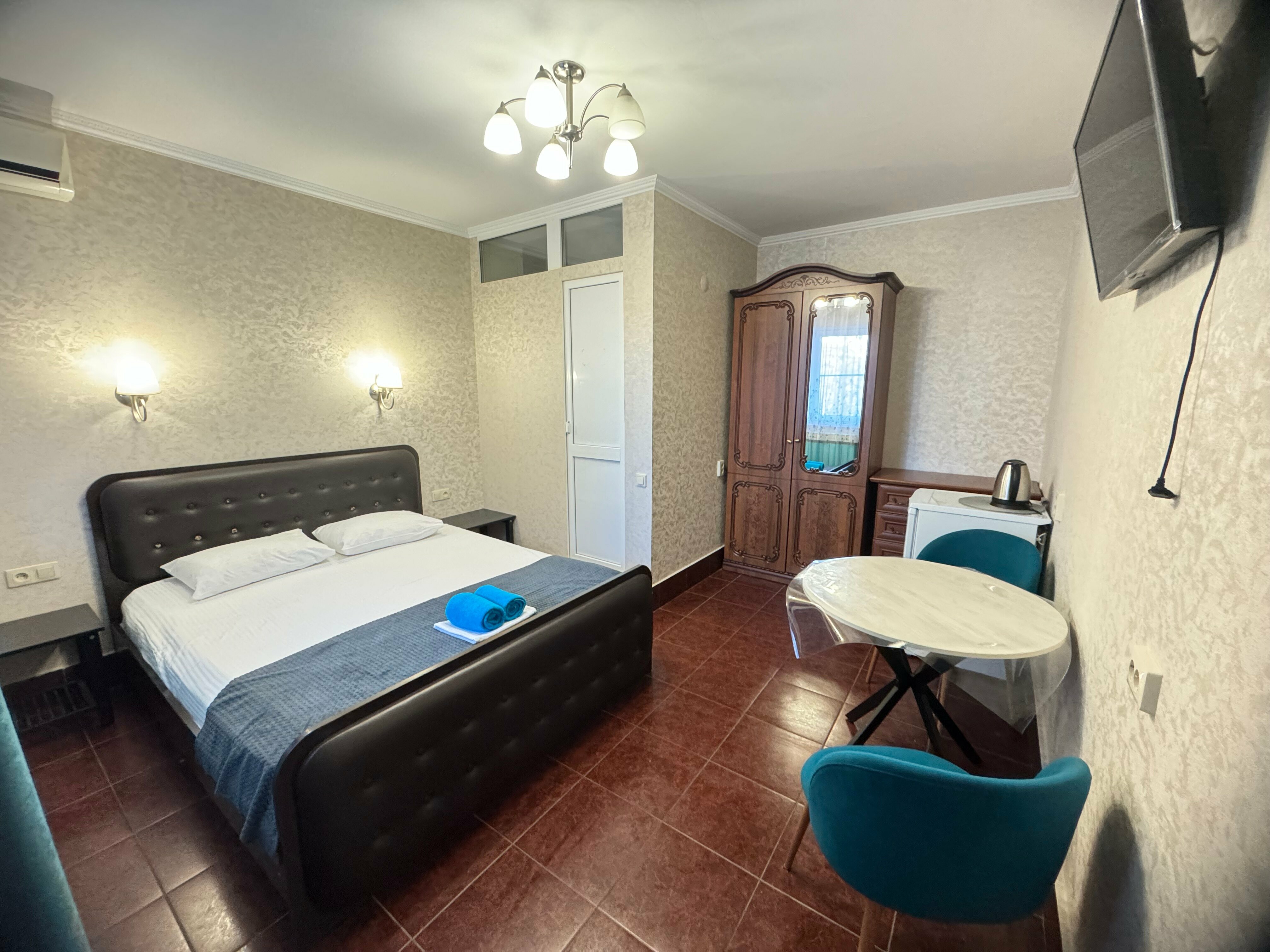 Трехместный номер с душем