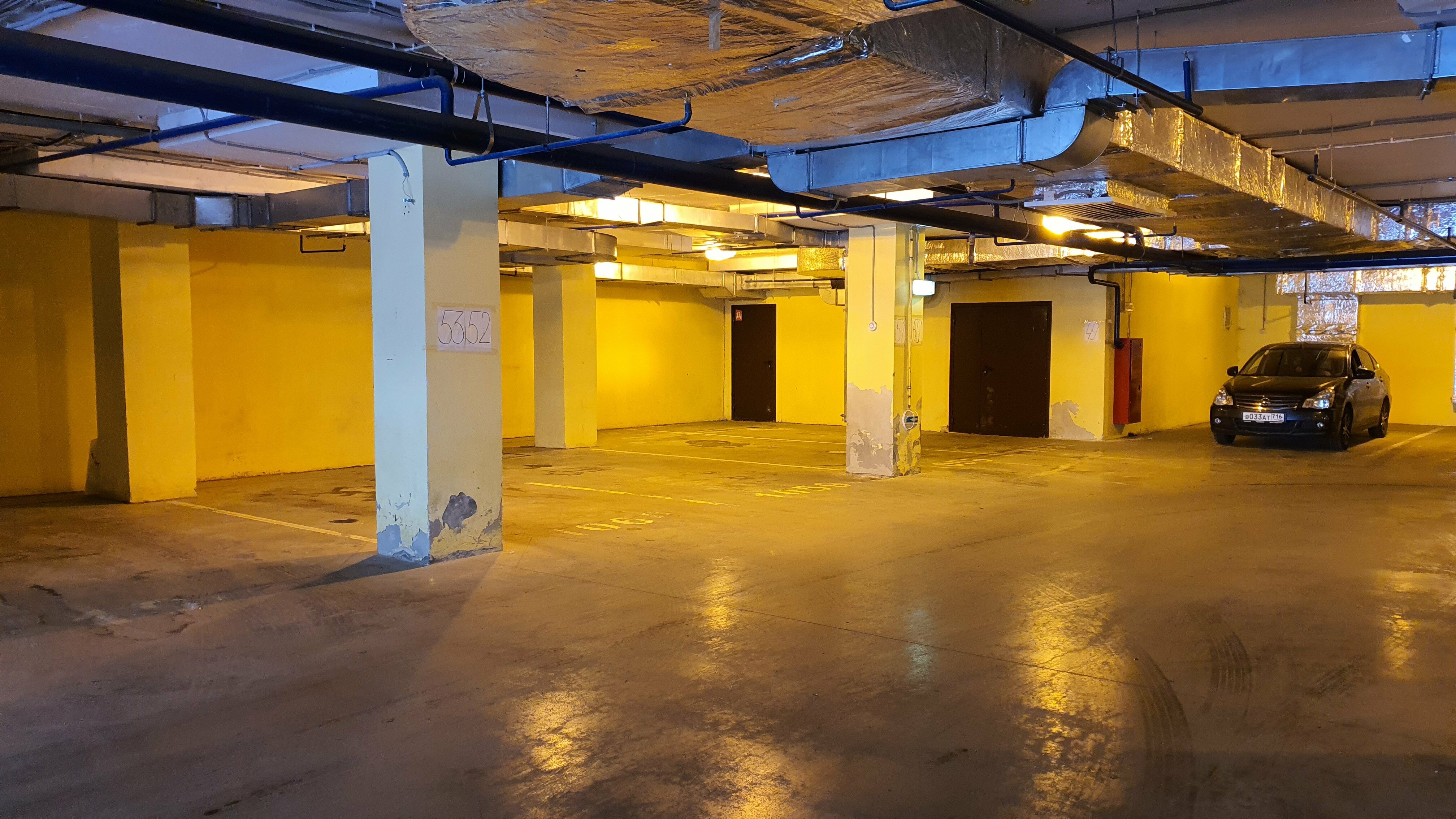 Апартаменты с 2 спальнями на 15 этаже с панорамным видом на город (двухспальная кровать + две односпальные кровати + двухспальный диван)