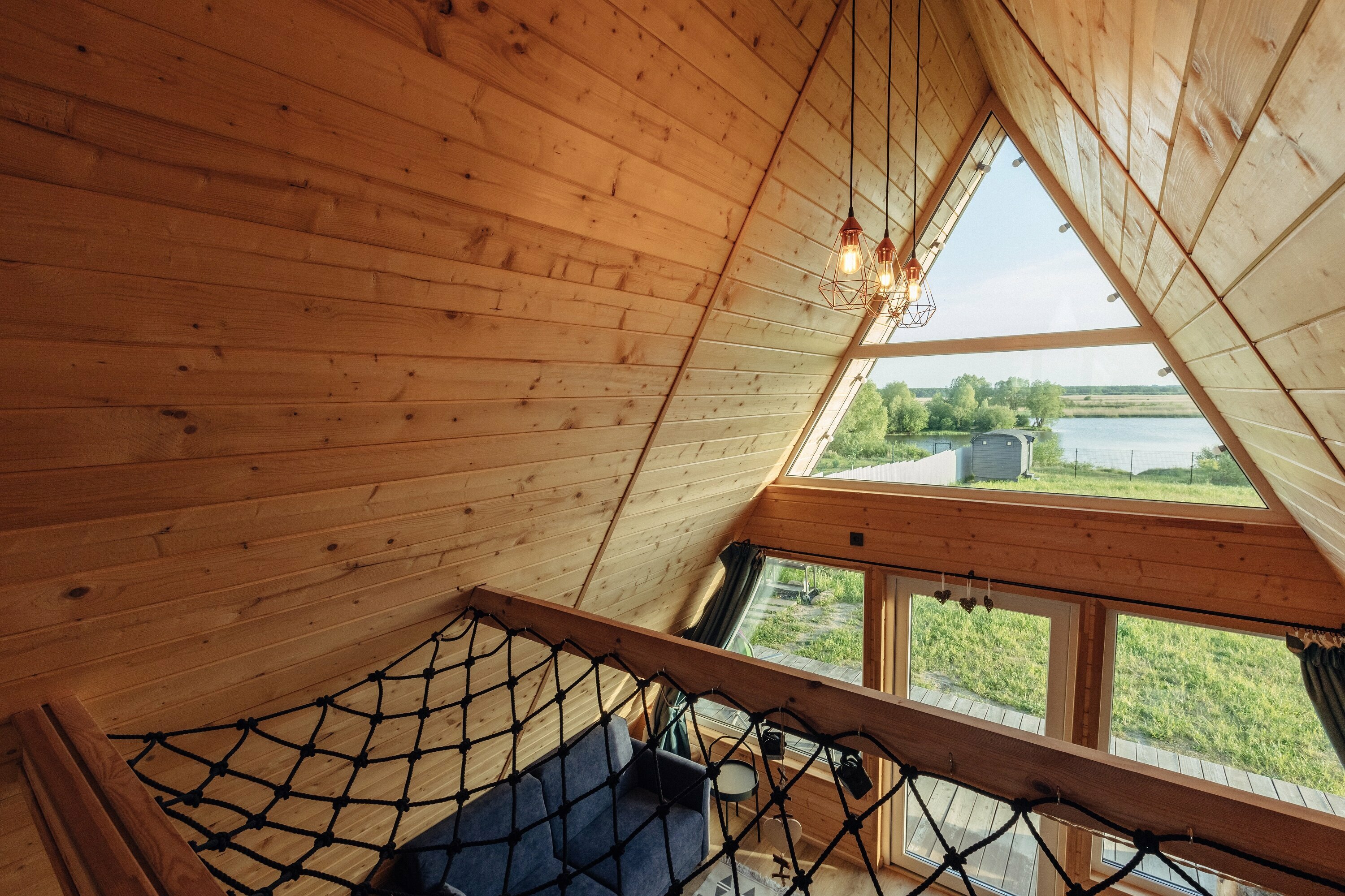 Дом с видом на озеро