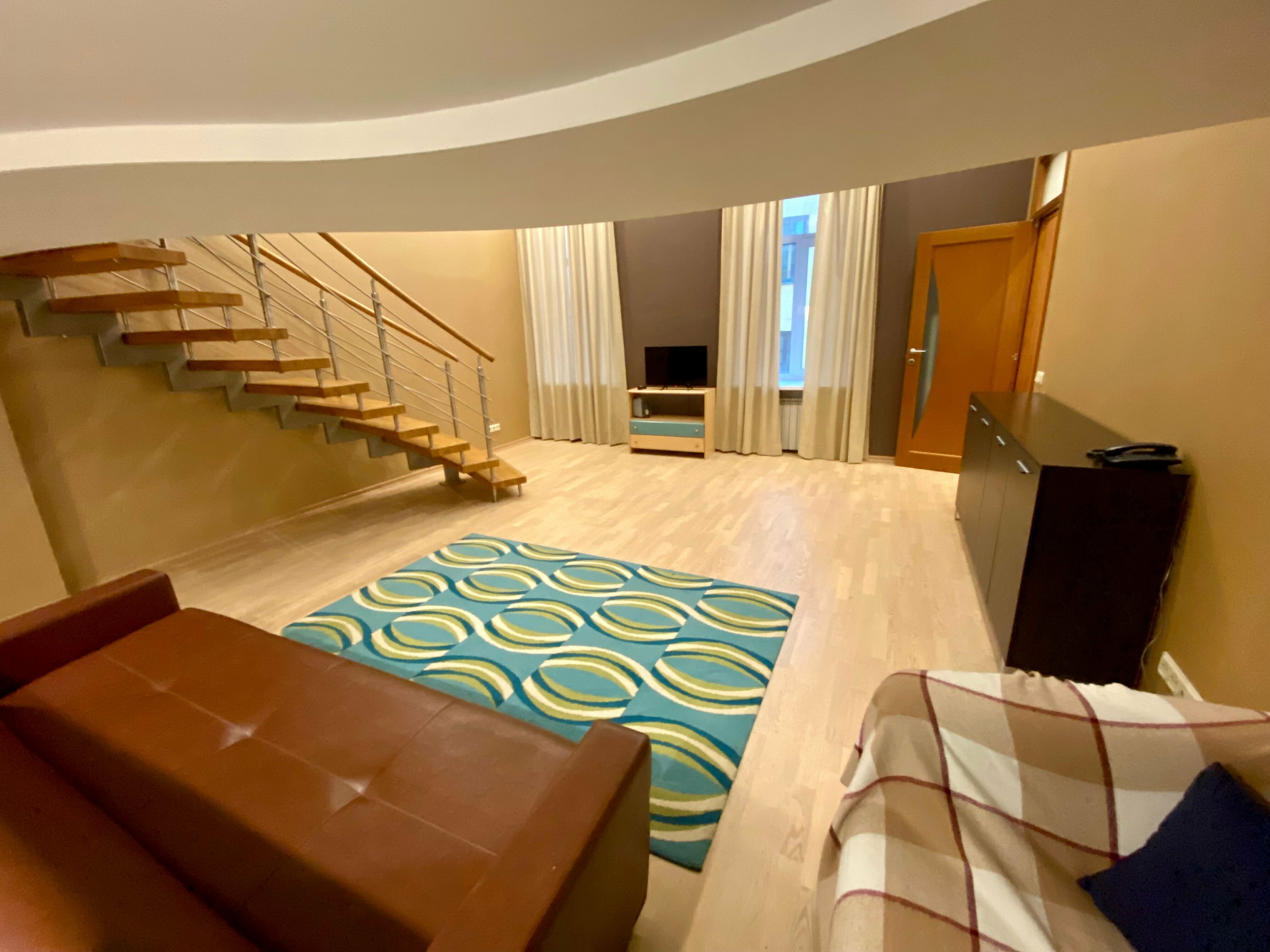 Двухуровневые апартаменты для 8 человек 