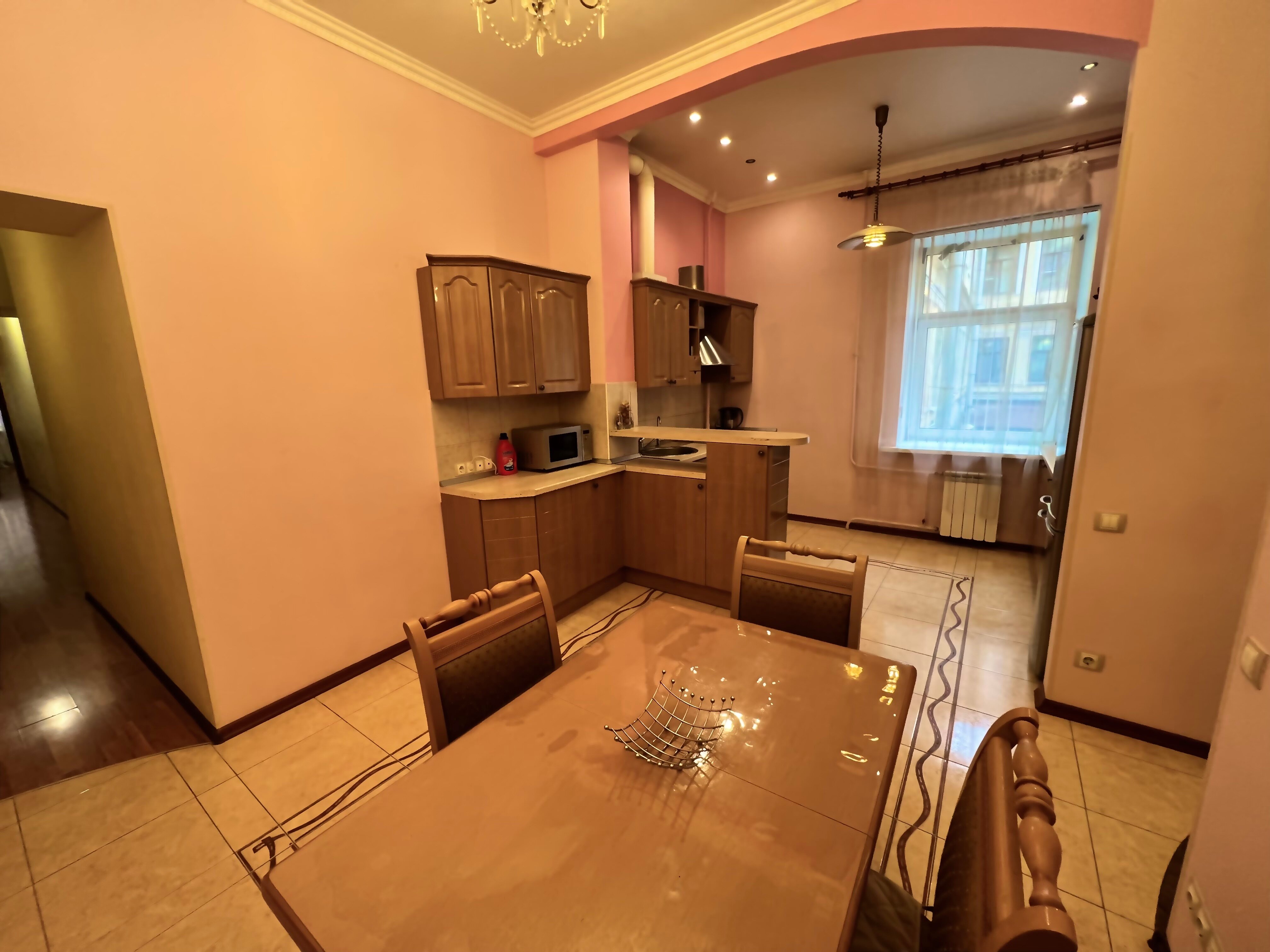 Трехкомнатные апартаменты для 8 человек 