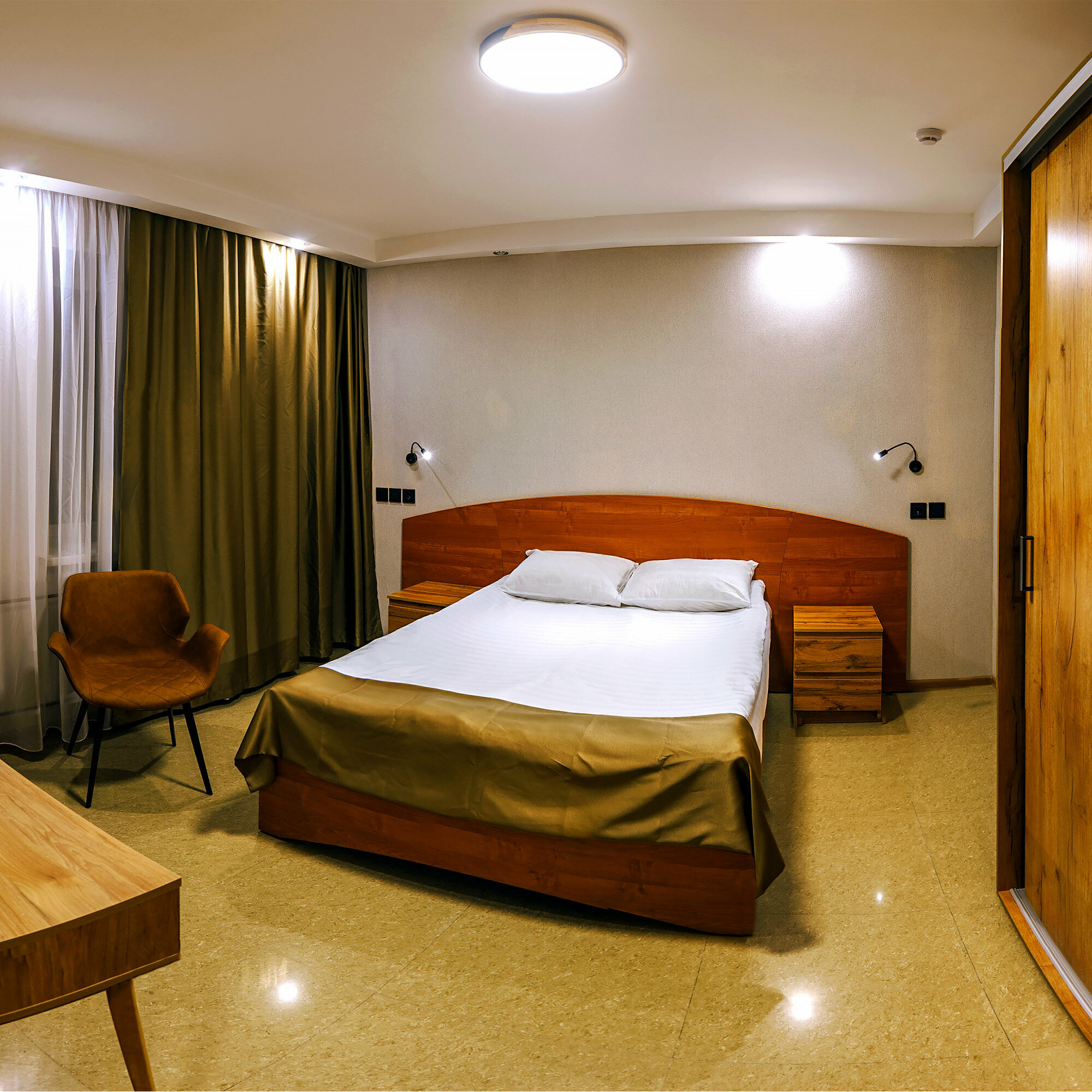 Большой двухместный номер с 1 кроватью