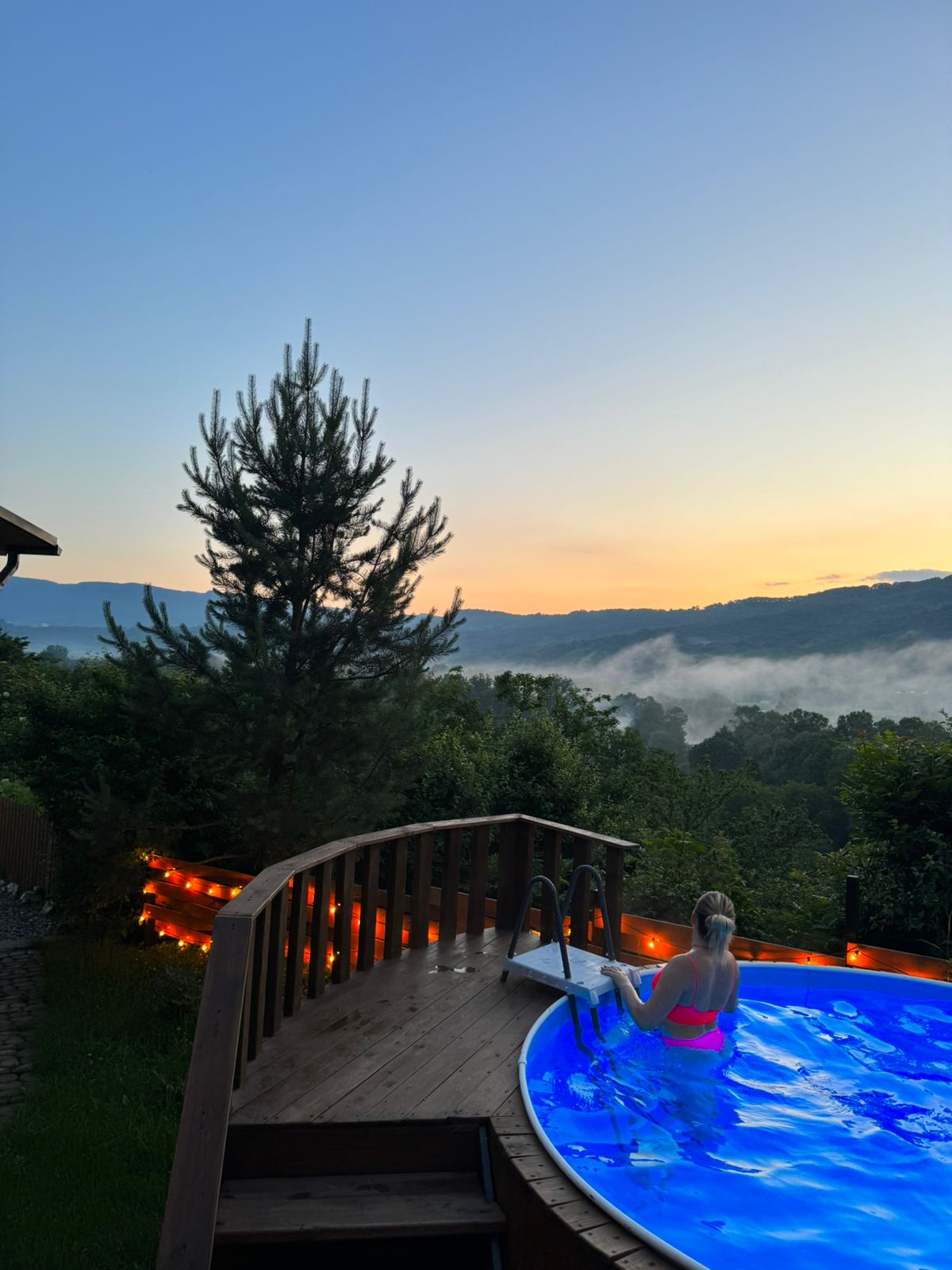 Коттедж с собственным бассейном