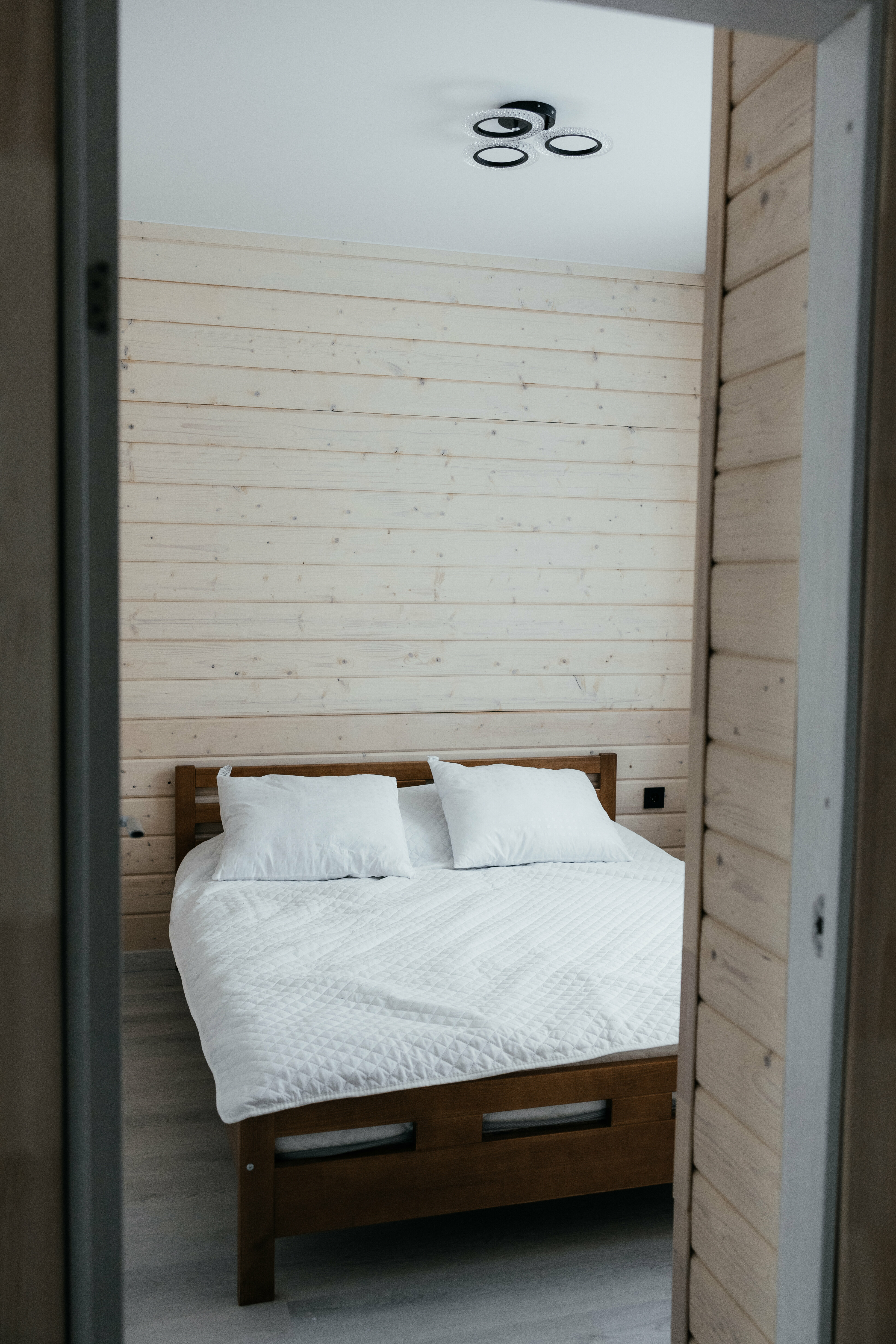 Дом с видом на озеро