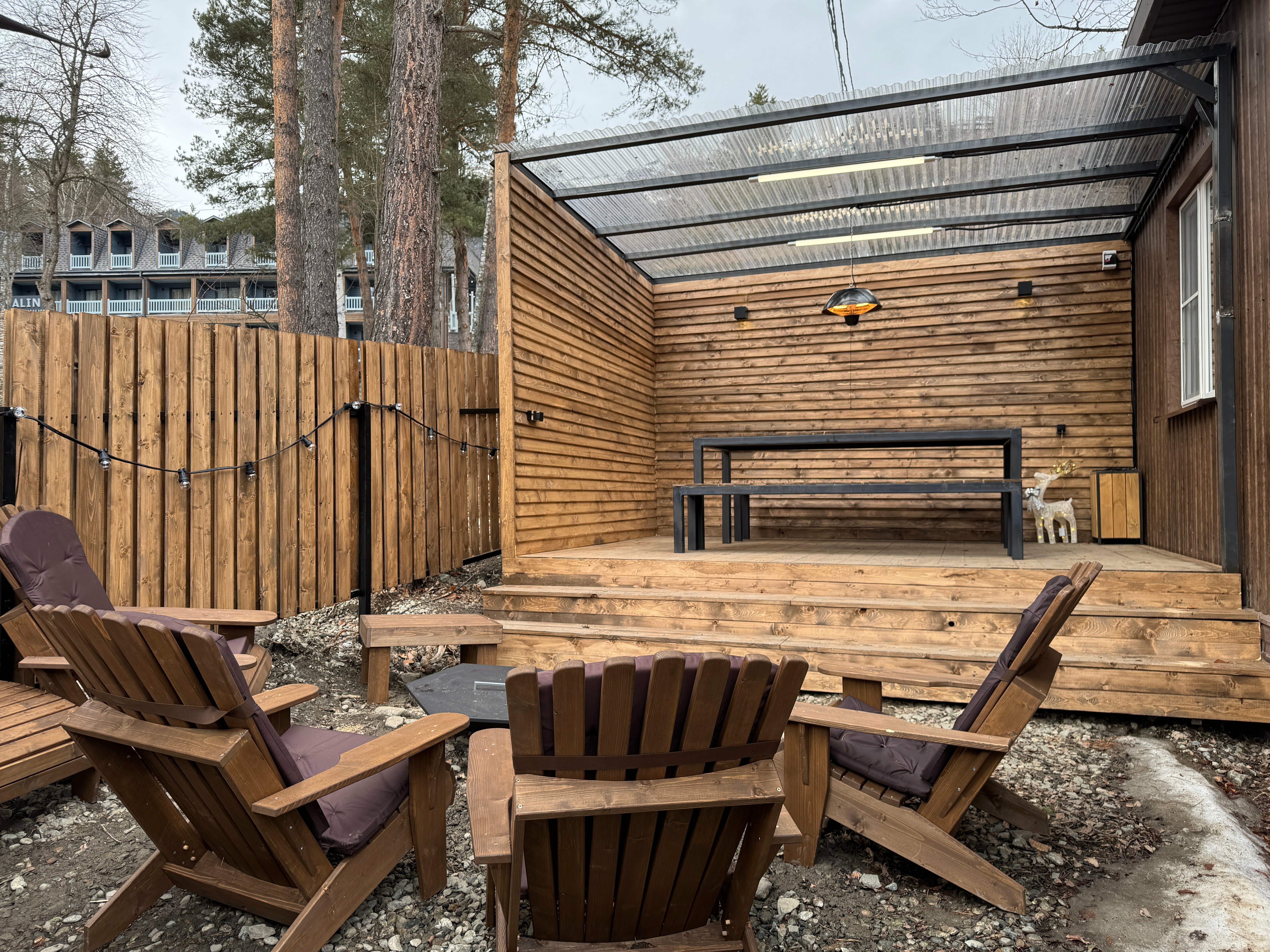 Дом с видом на лес