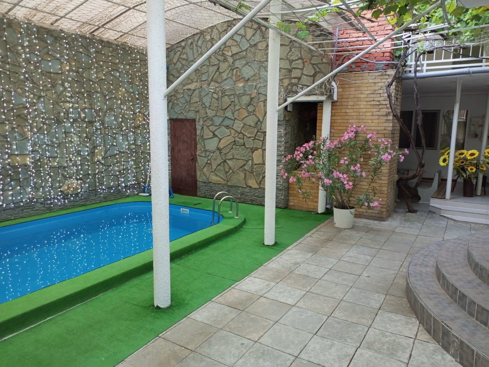 Апартаменты Двухкомнатные с  кухней