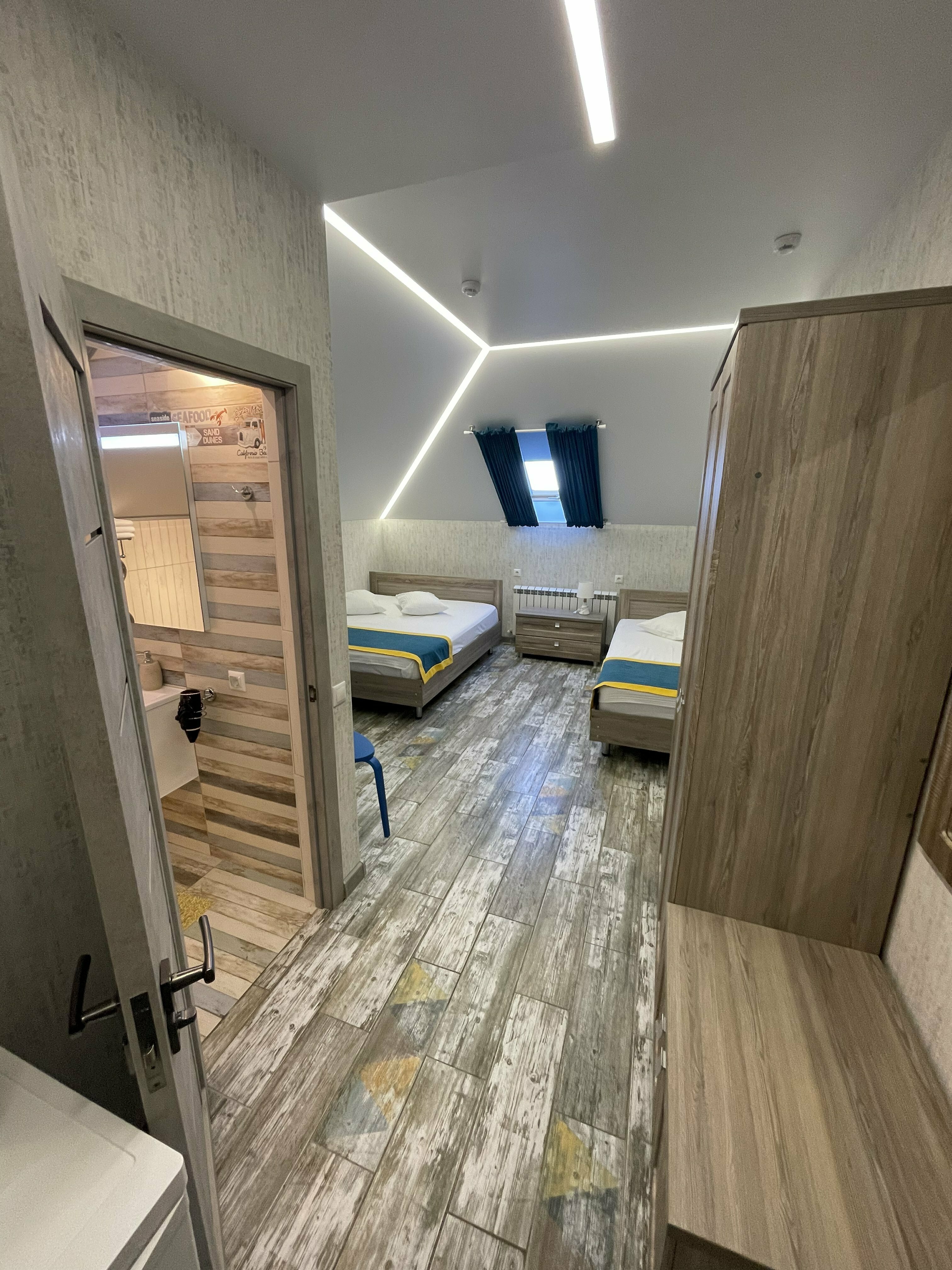 Улучшенный трехместный номер