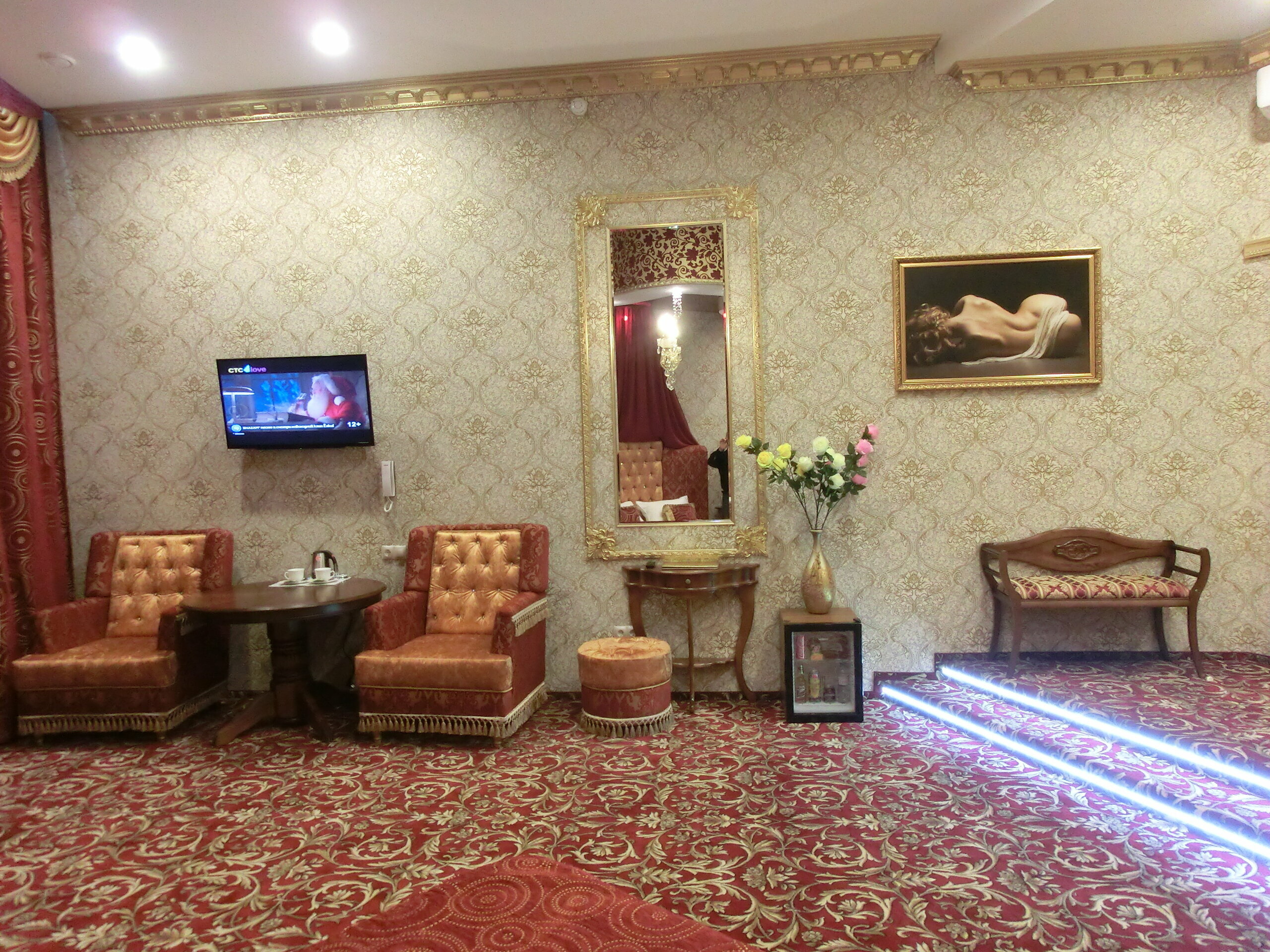 Люкс с кроватью размера "queen-size" и гидромассажной ванной