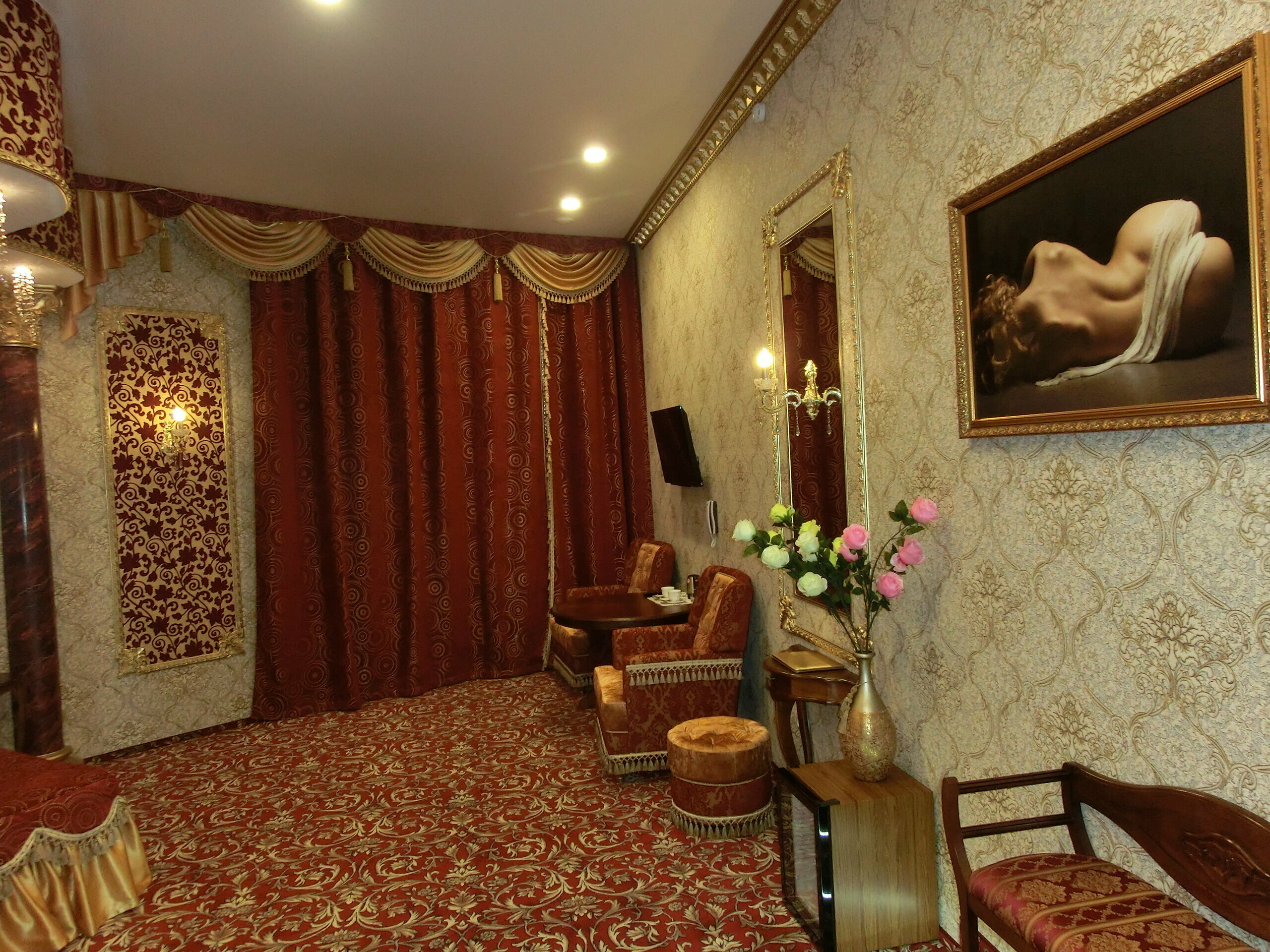 Люкс с кроватью размера "queen-size" и гидромассажной ванной