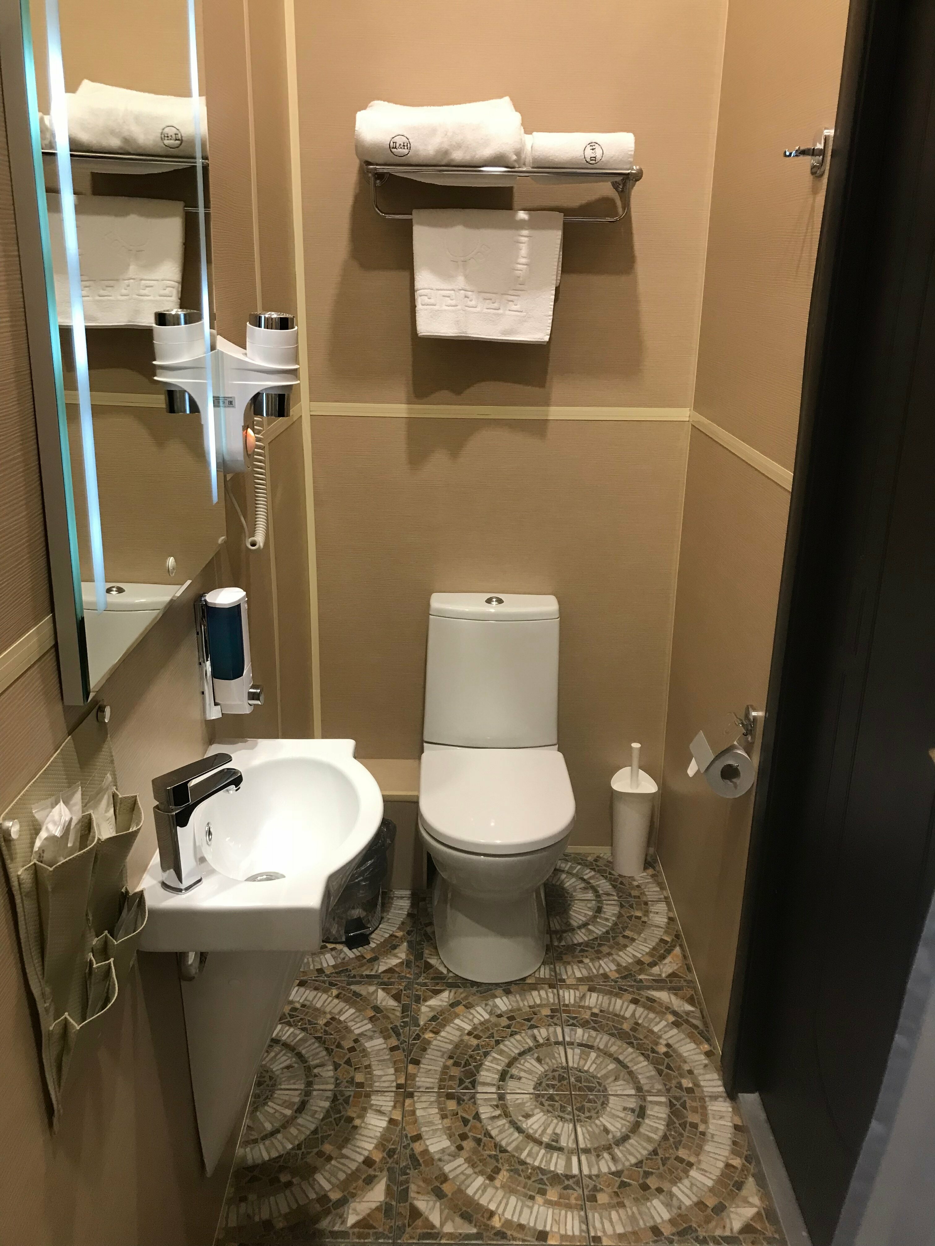 Небольшой двухместный номер с 1 кроватью