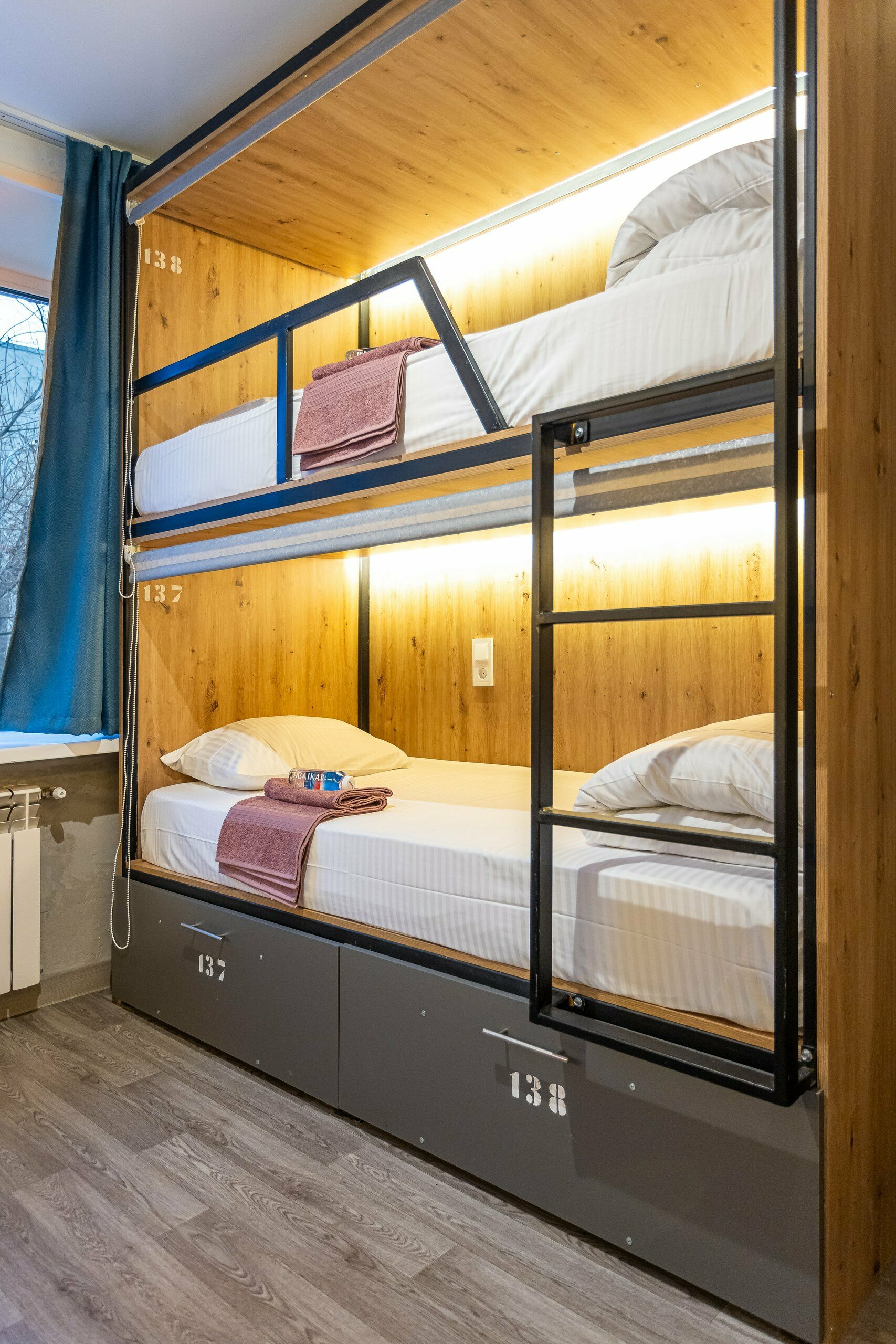 28. Кровать в общем 6-местном номере для мужчин