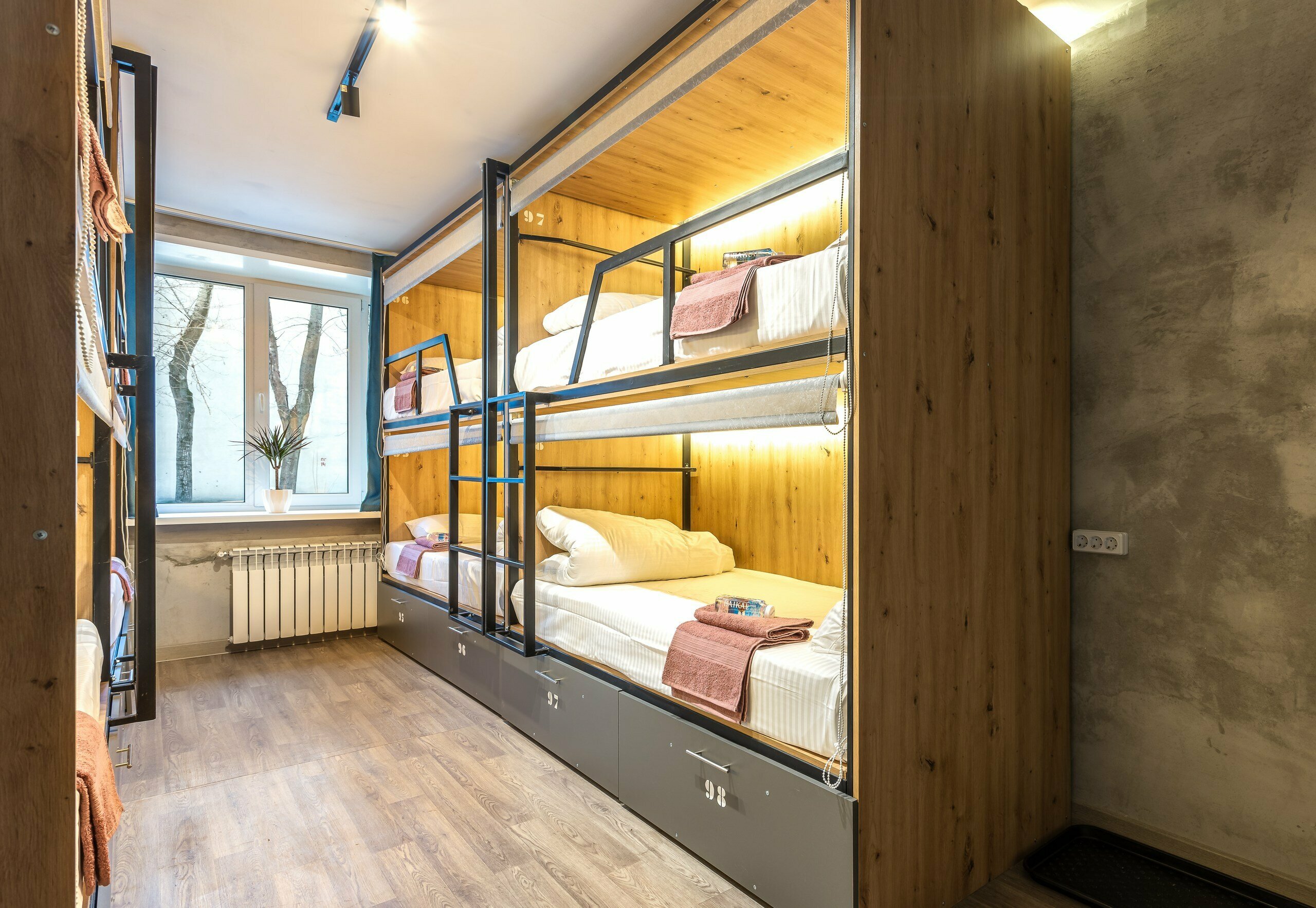 22. Кровать в общем 8-местном номере для мужчин