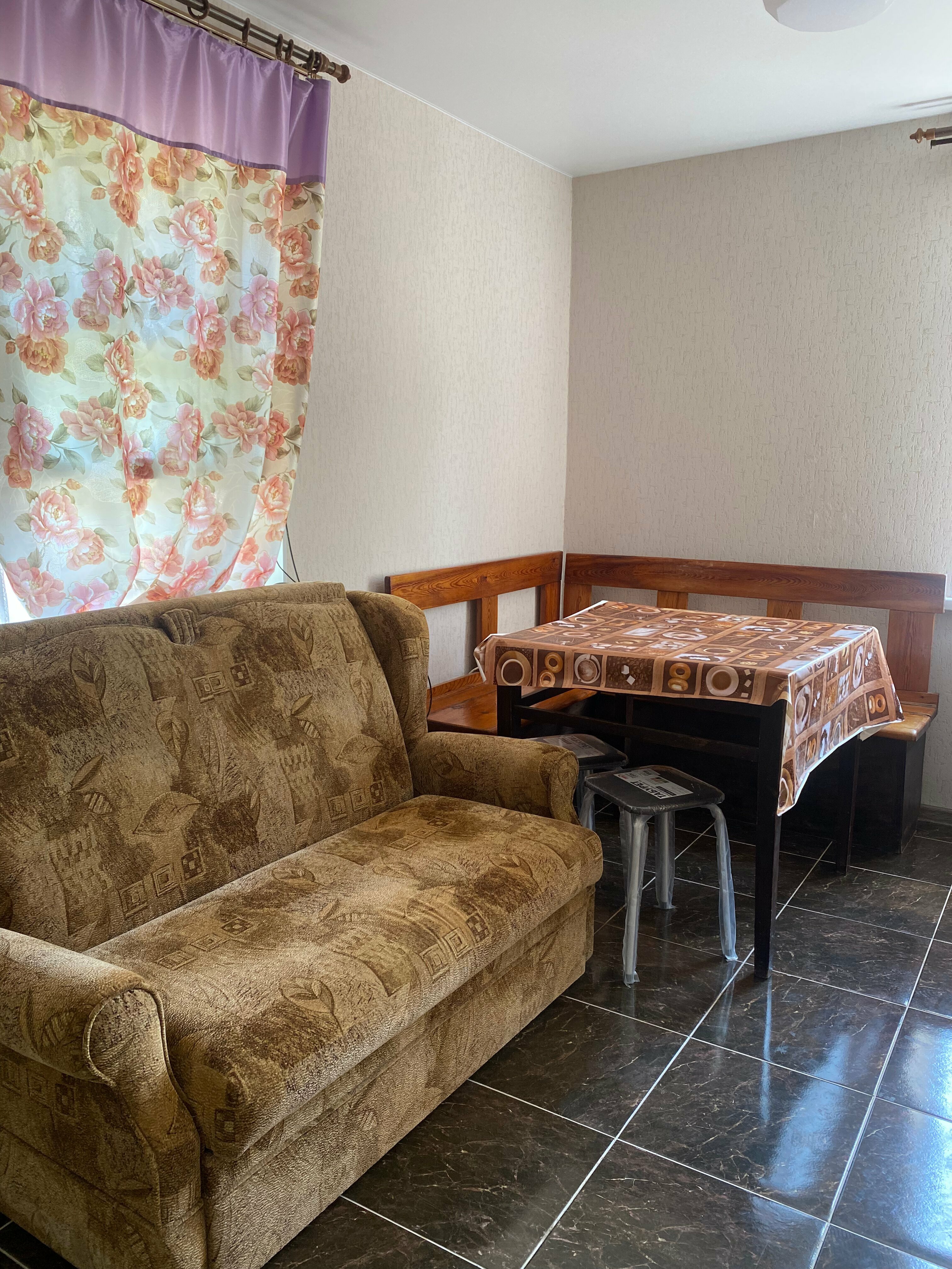 Апартаменты 3х-комнатные с кухней