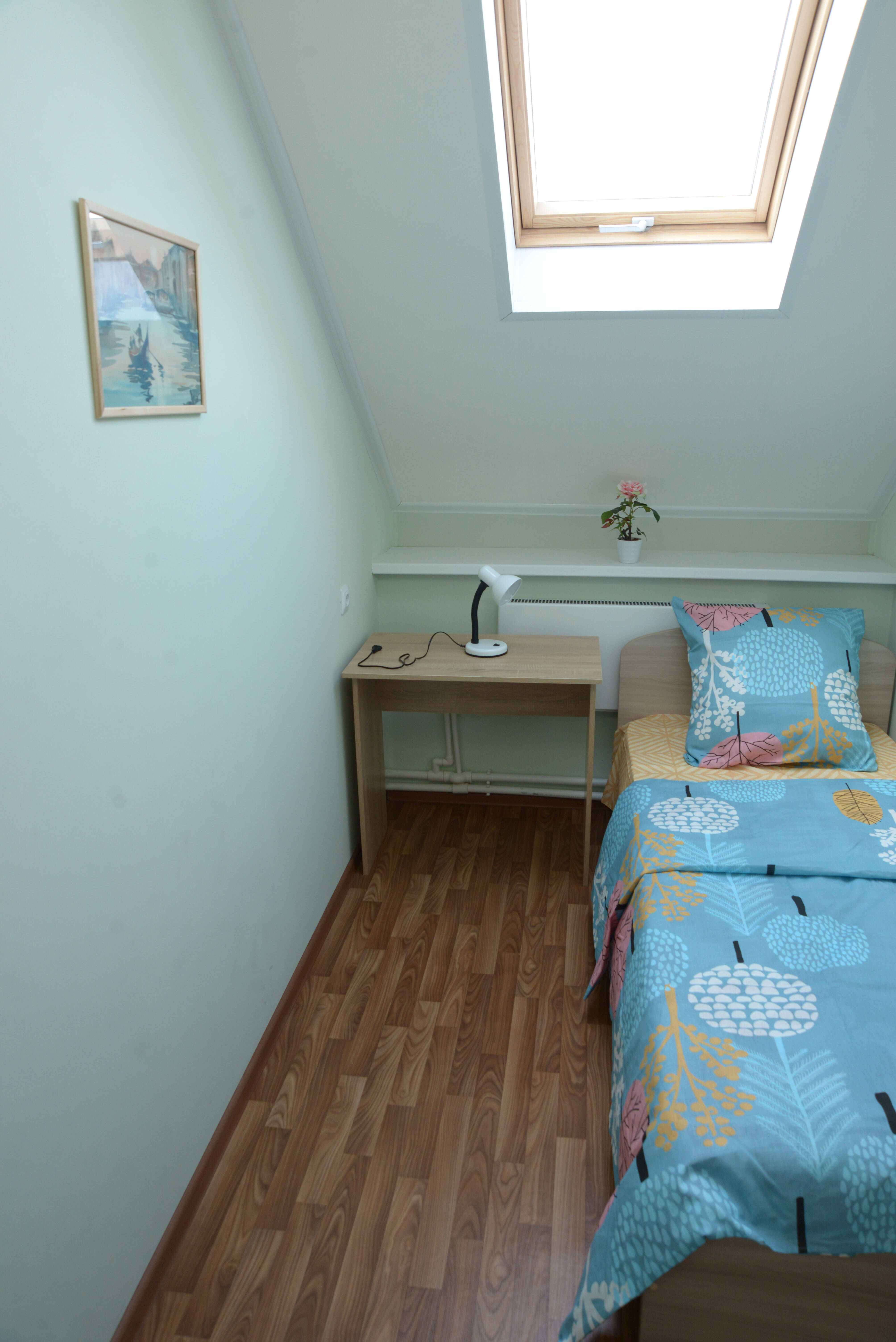 Одноместный номер с общим душем и туалетом