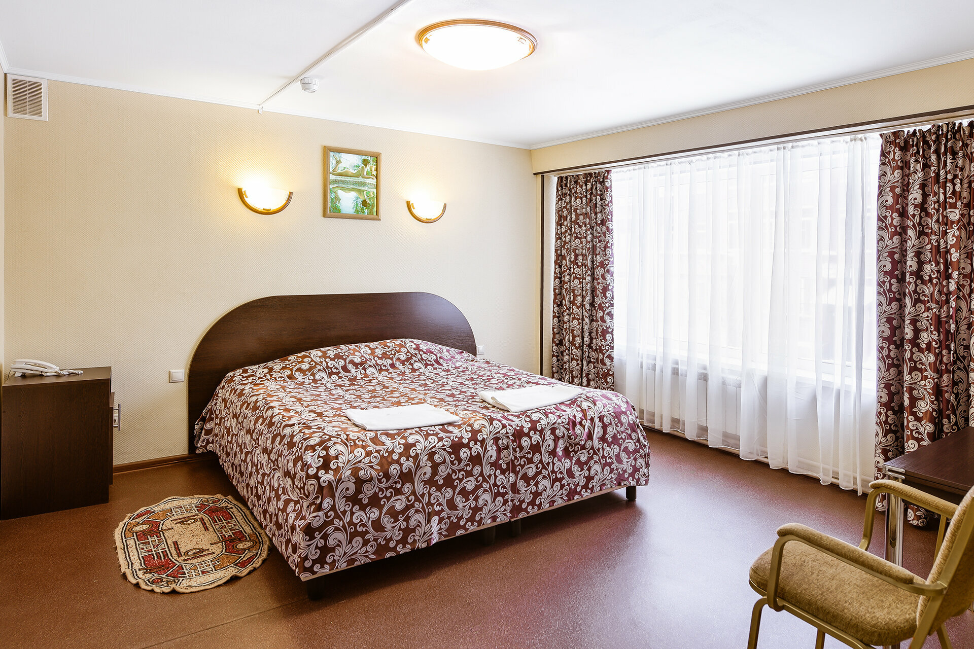 Улучшенный номер с кроватью размера «king-size»