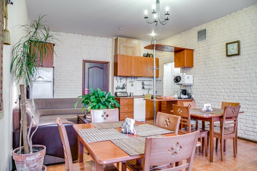 Двухместный номер с 1 кроватью или 2 отдельными кроватями и общей ванной комнатой