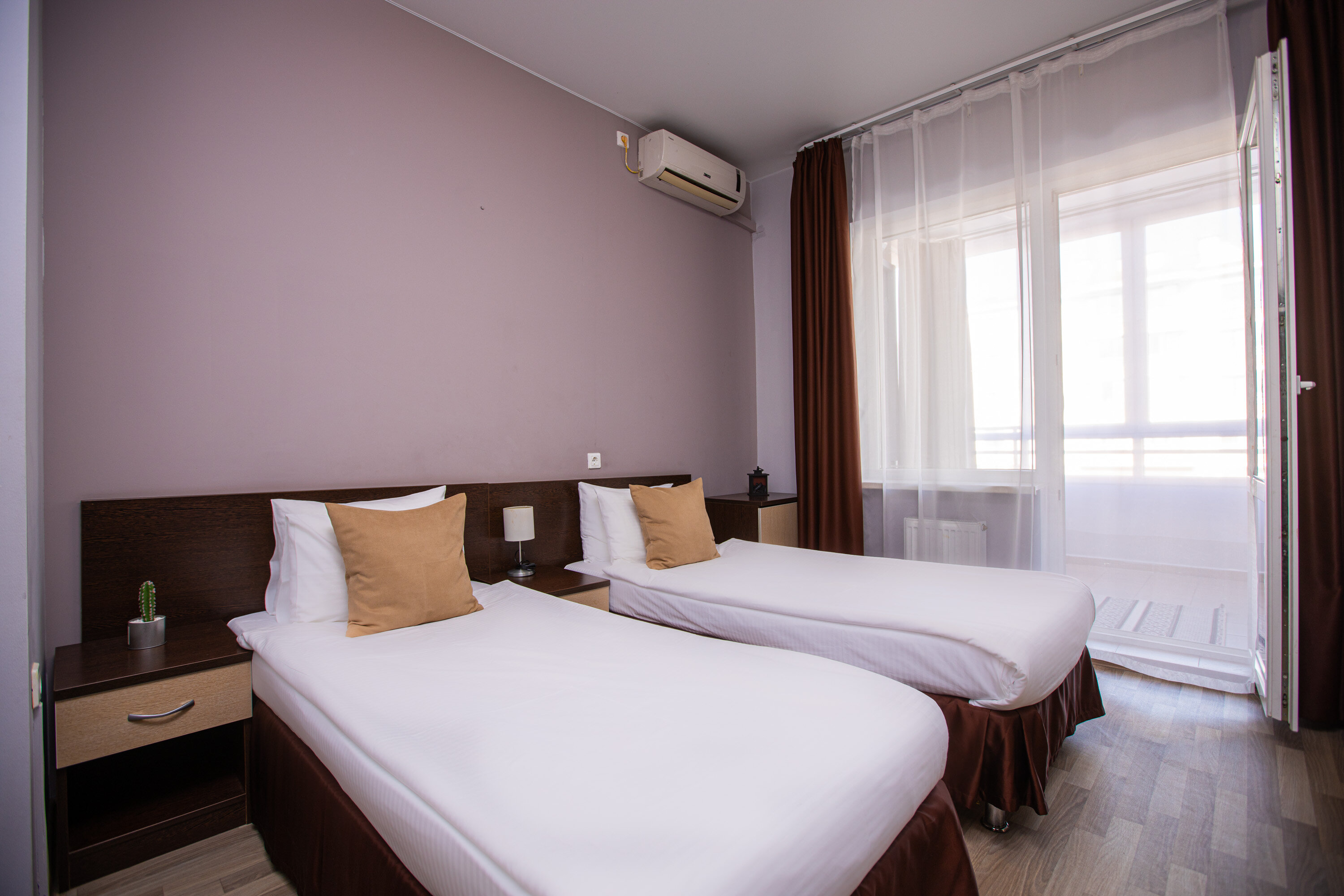 Апартаменты с кухней , с двумя раздельными кроватями до 8 гостей